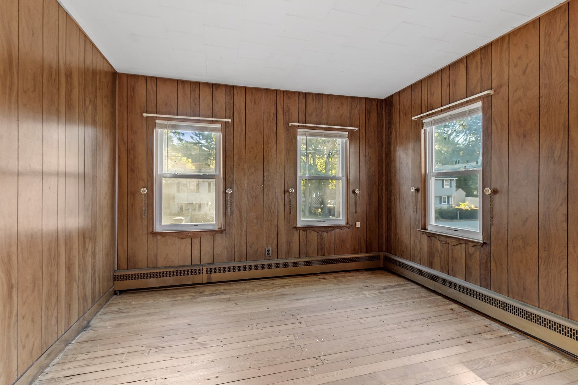 Single Family Residence at 24 Faulkner Ave, Wilmington MA 01887, Wilmington, photo 7 of 17