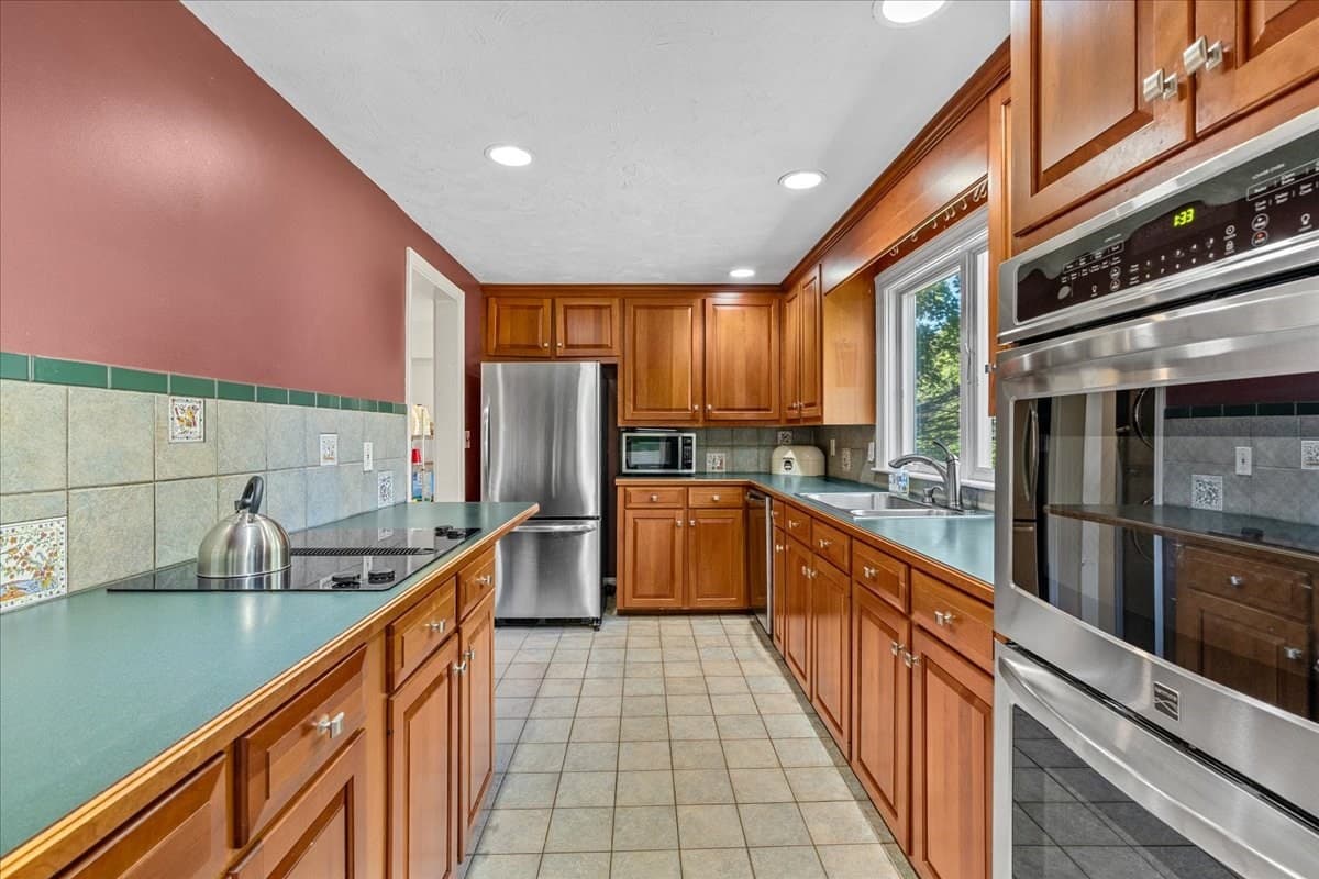 Single Family Residence at 532 Hatherly Rd, Scituate MA 02066, Scituate, photo 12 of 40