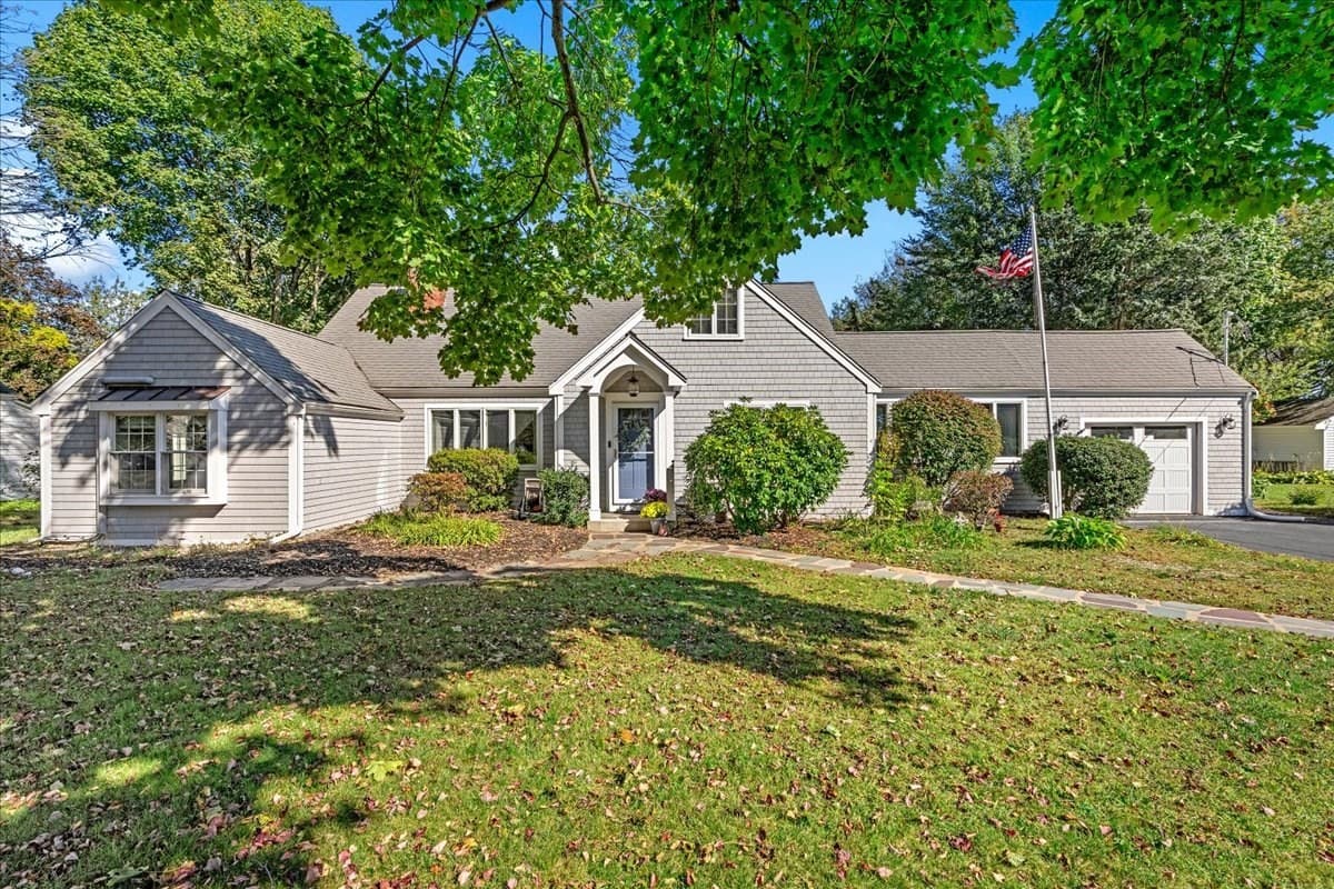 Single Family Residence at 532 Hatherly Rd, Scituate MA 02066, Scituate, photo 4 of 40