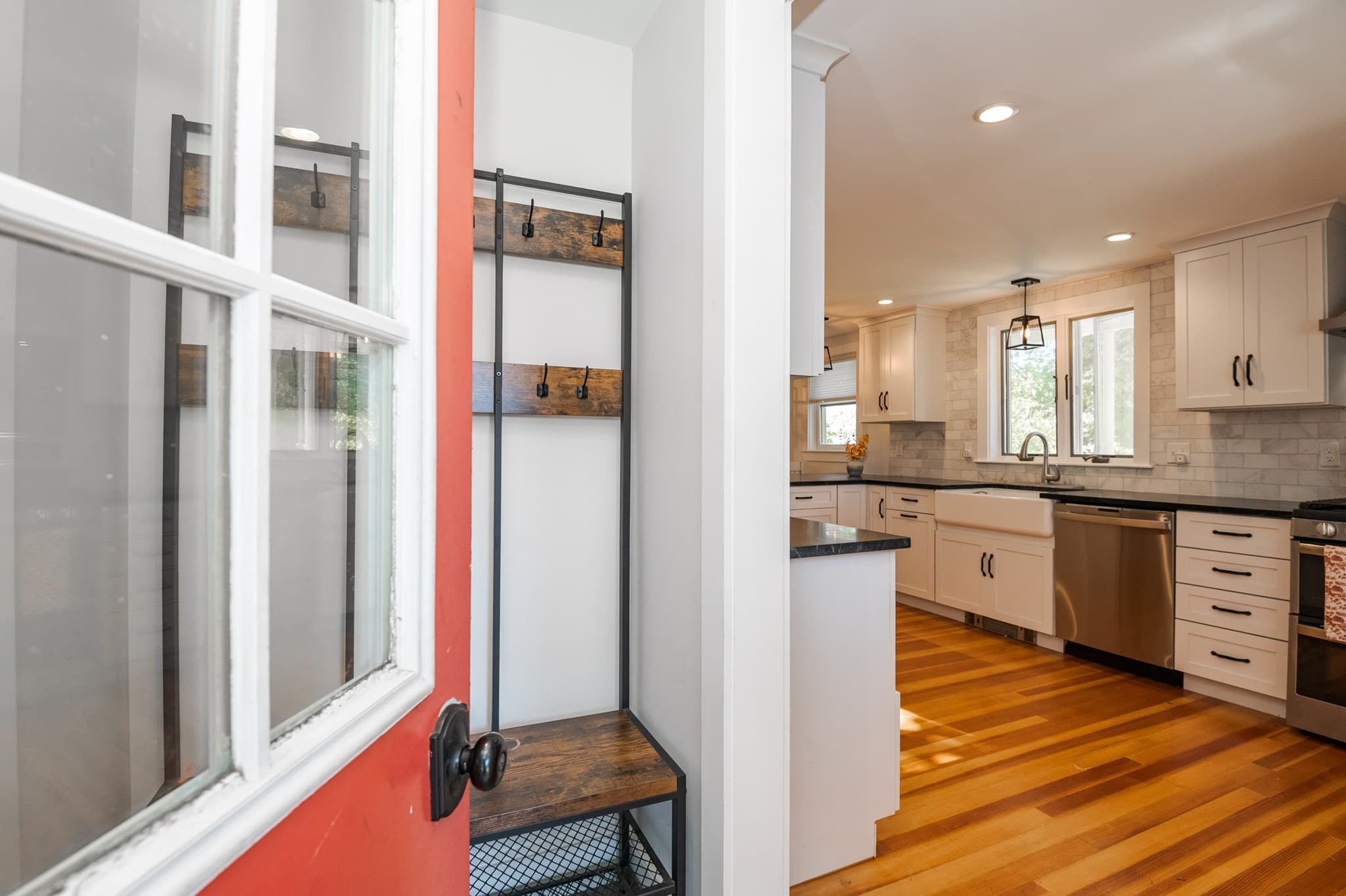 Single Family Residence at 4 Pleasant St, Ipswich MA 01938, Ipswich, photo 5 of 42