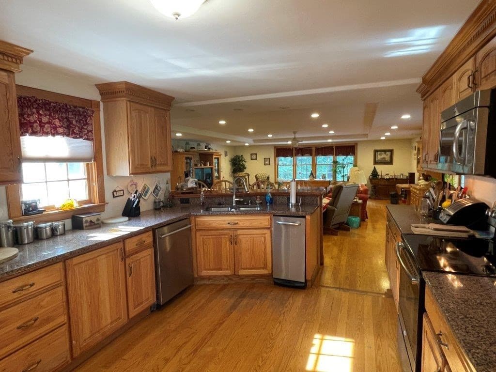 Single Family Residence at 77 Newton, Greenfield MA 01301, Greenfield, photo 11 of 28