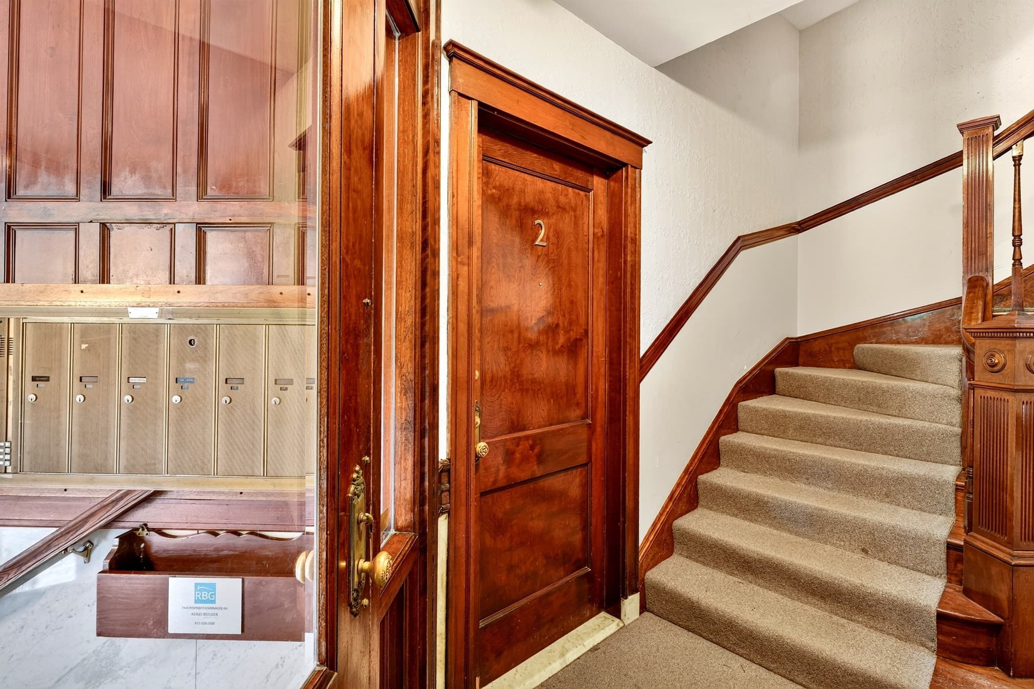 Condominium at 31 Linnaean St # 2, Cambridge MA 02138, Cambridge, photo 9 of 37
