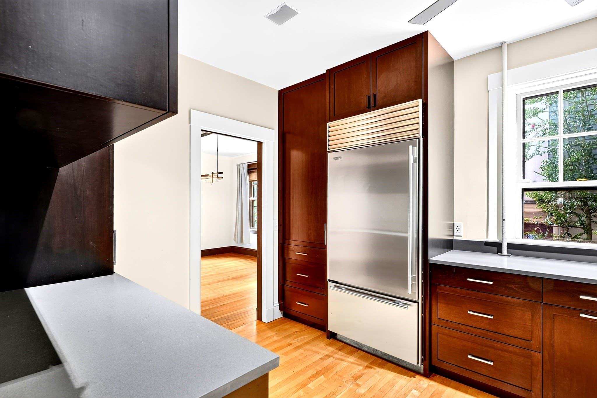Condominium at 31 Linnaean St # 2, Cambridge MA 02138, Cambridge, photo 31 of 37
