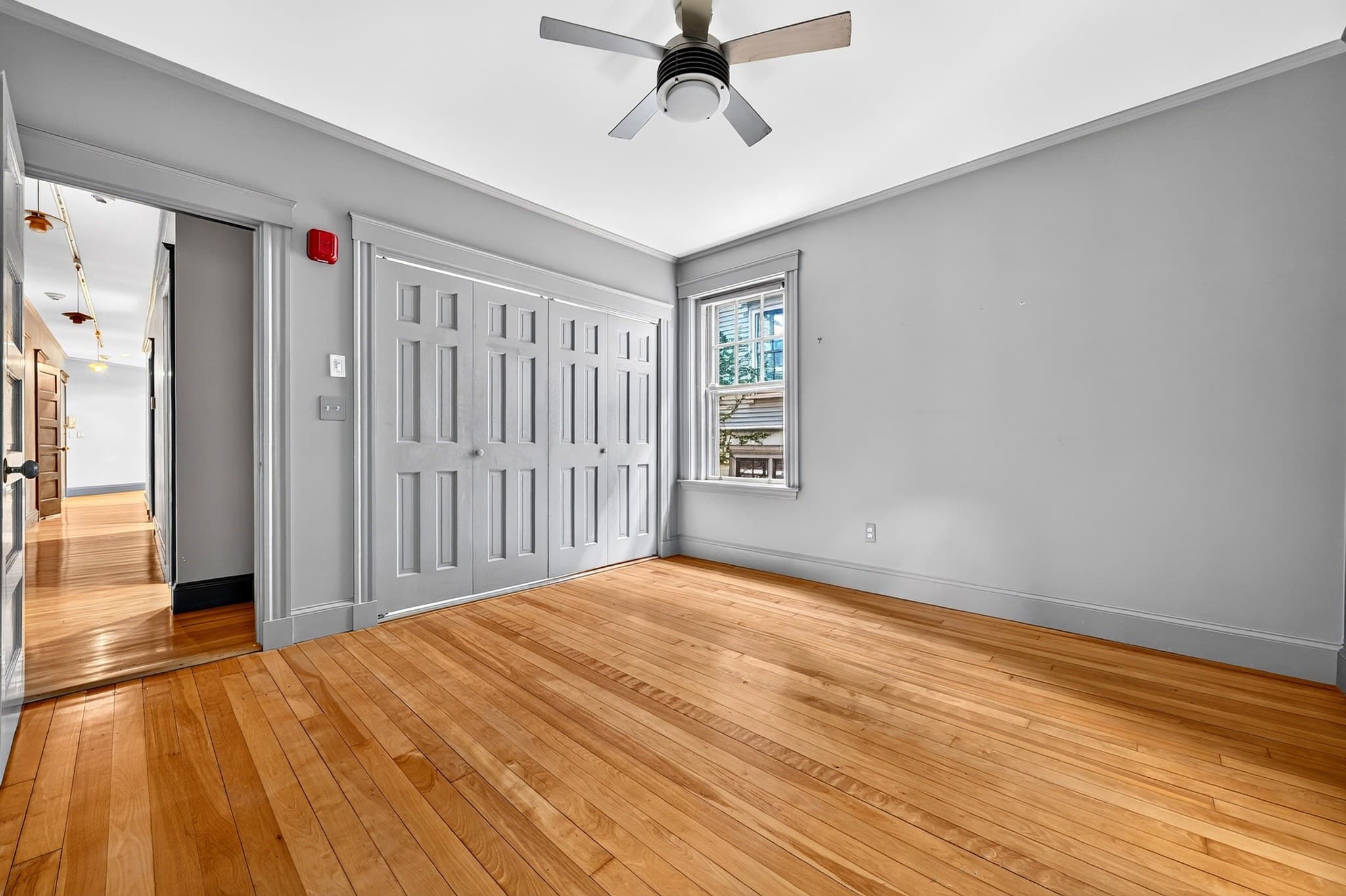 Condominium at 31 Linnaean St # 2, Cambridge MA 02138, Cambridge, photo 29 of 37