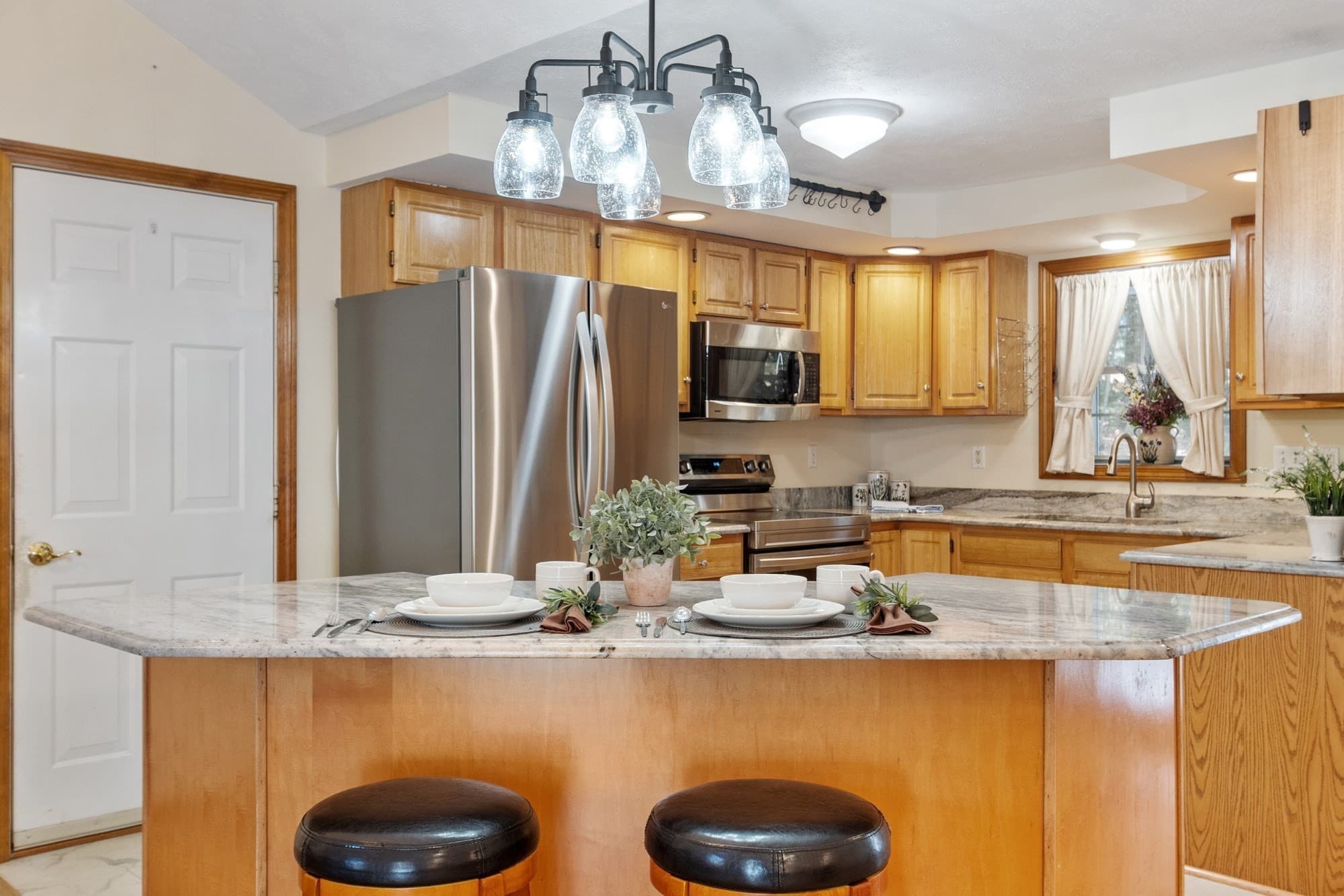 Single Family Residence at 260 Ash St., Winchendon MA 01475, photo 3 of 41
