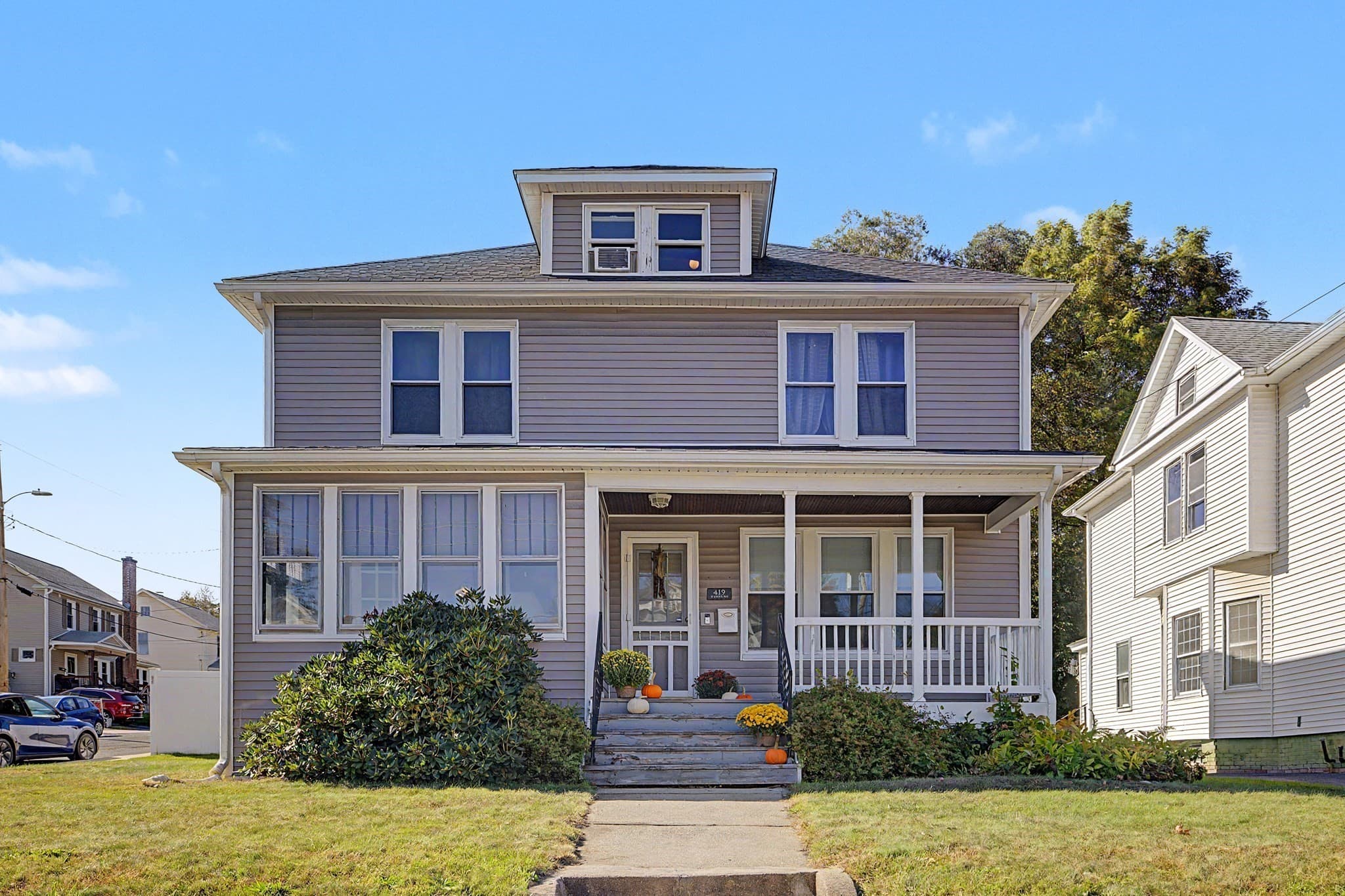 419 Hillside Ave, Holyoke MA 01040