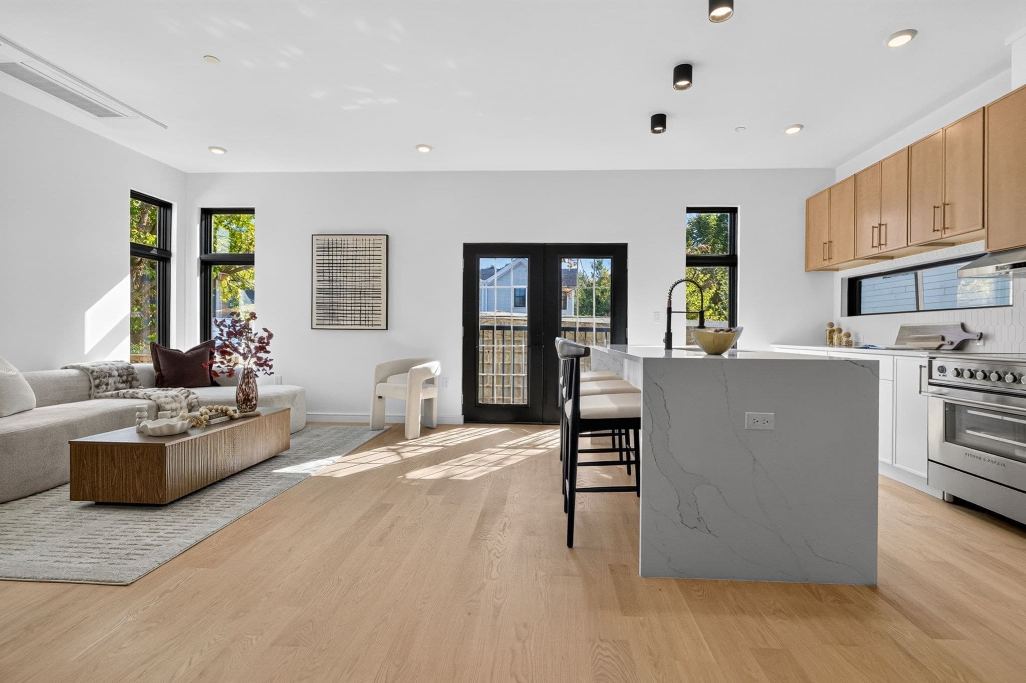 15 Clyde St # R, Somerville MA 02145