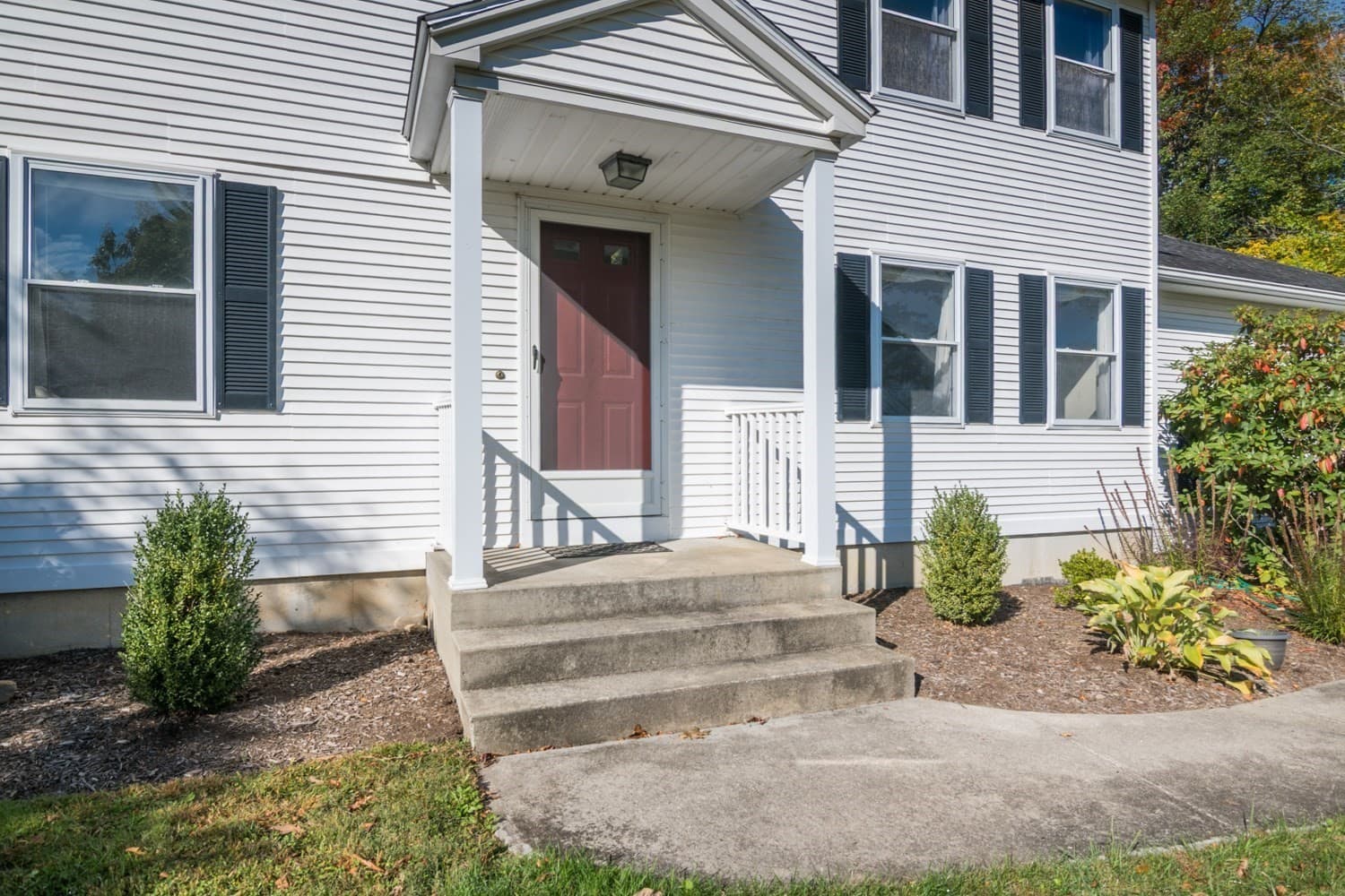 Single Family Residence at 7 Emily Ln, Amherst MA 01002, Amherst, photo 4 of 42