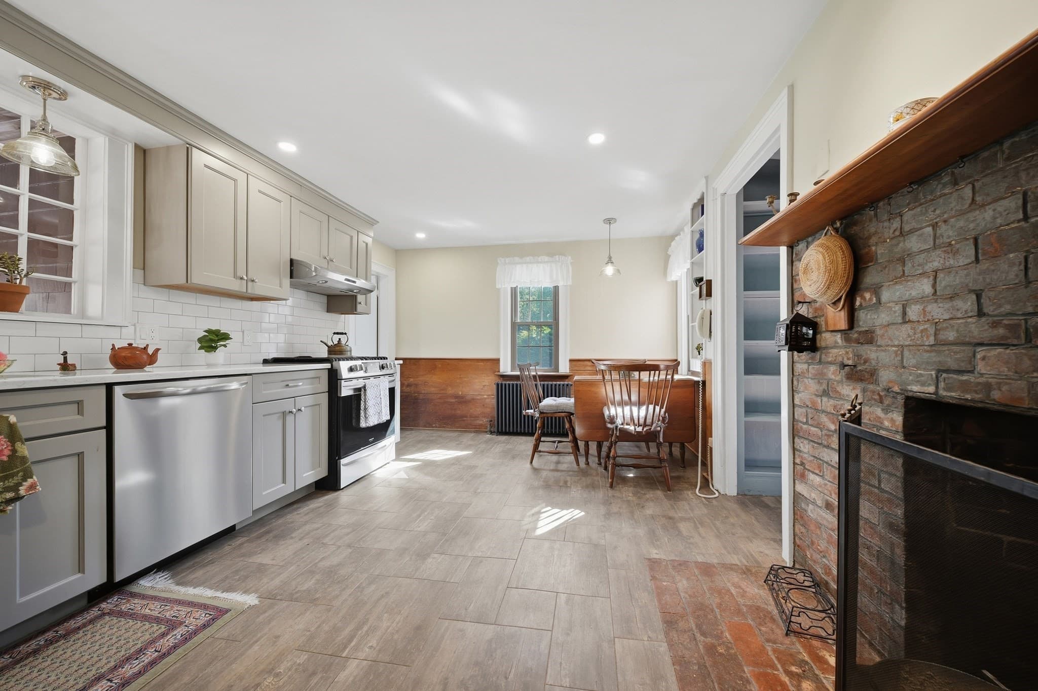 Single Family Residence at 217 Locust St, Danvers MA 01923, Danvers, photo 5 of 42