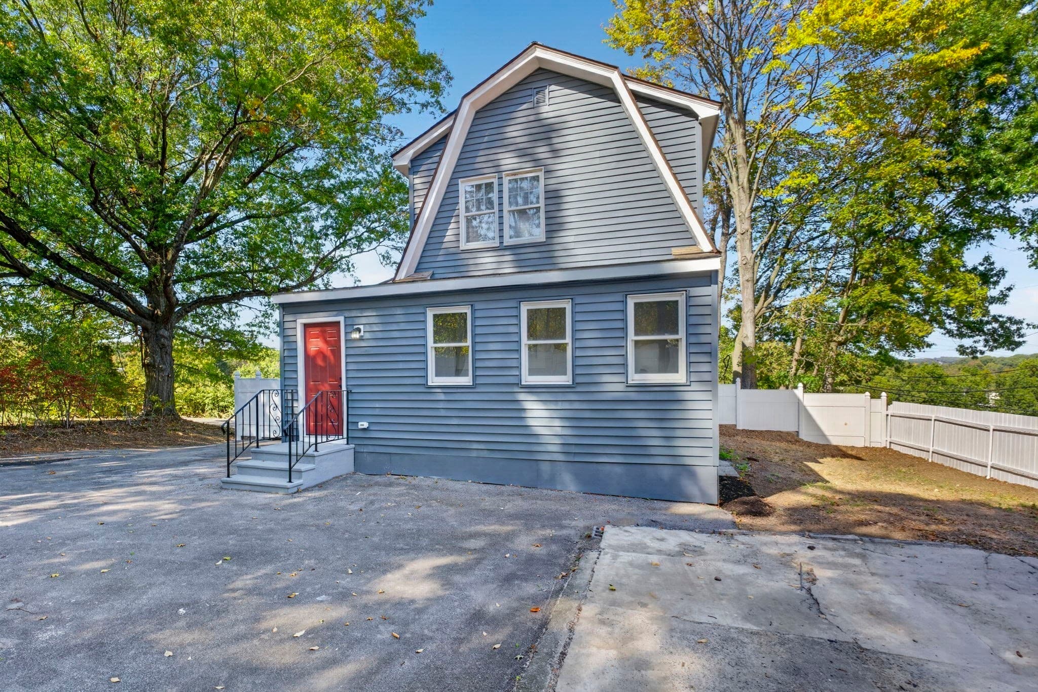 Single Family Residence at 19 Genessee, Worcester MA 01603, Worcester, photo 2 of 34