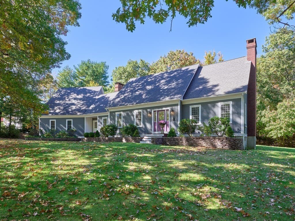 12 Fort Apache Dr, Franklin MA 02038