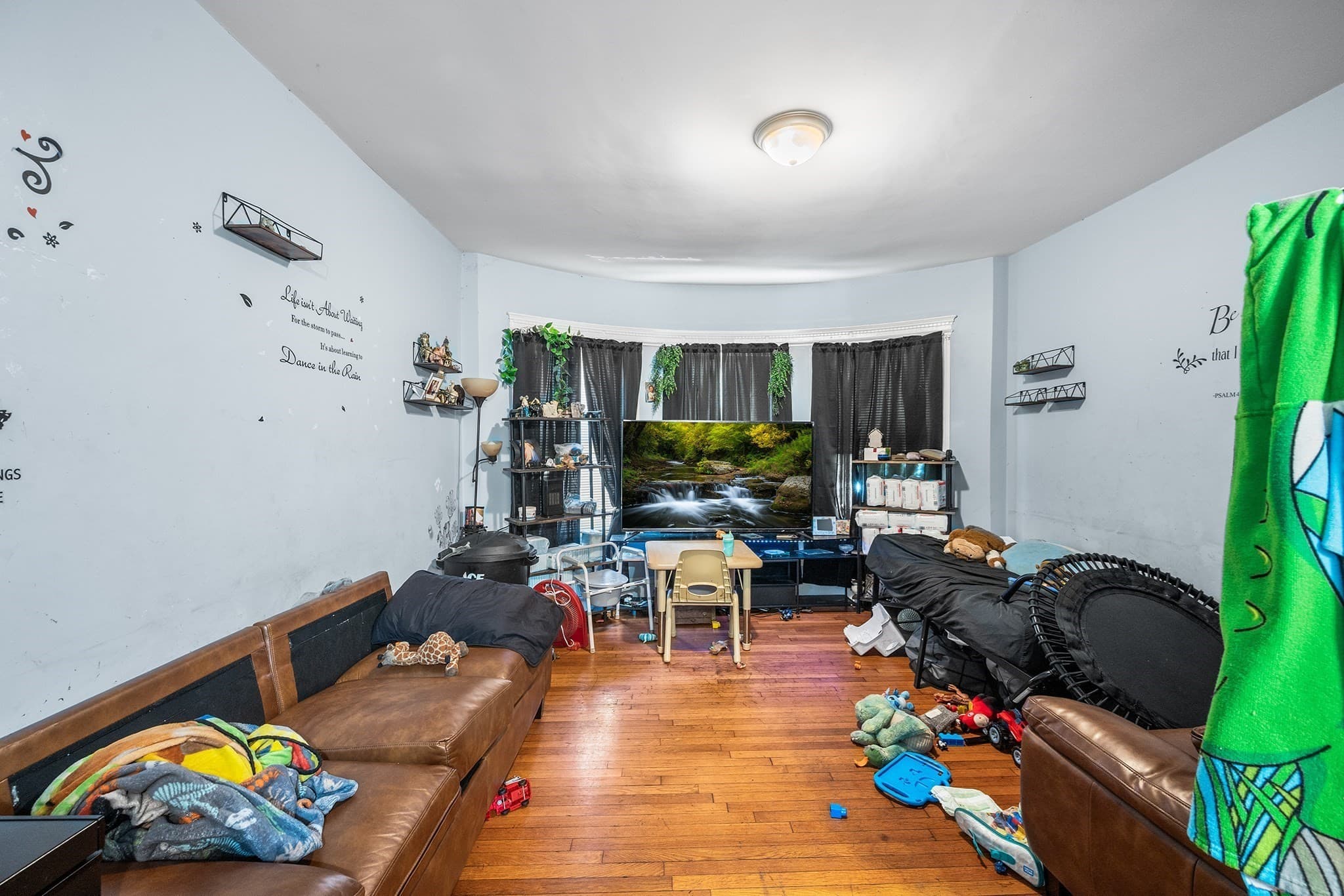 5+ Family - 5+ Units Side by Side at 27 Bradshaw St, Boston MA 02121, Boston, photo 6 of 40