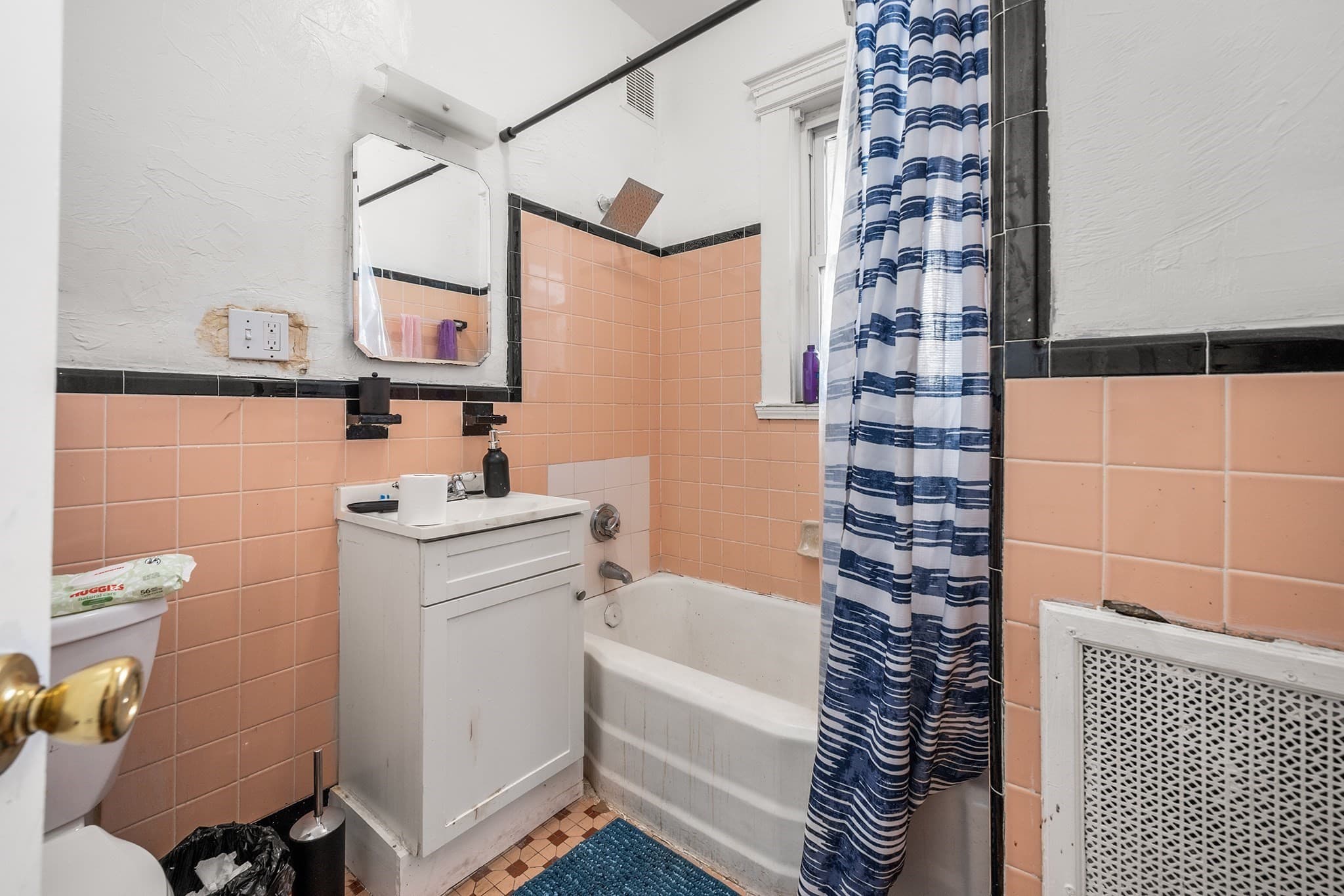 5+ Family - 5+ Units Side by Side at 27 Bradshaw St, Boston MA 02121, Boston, photo 12 of 40