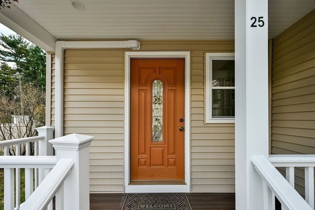 25 Neal St, Walpole MA 02081