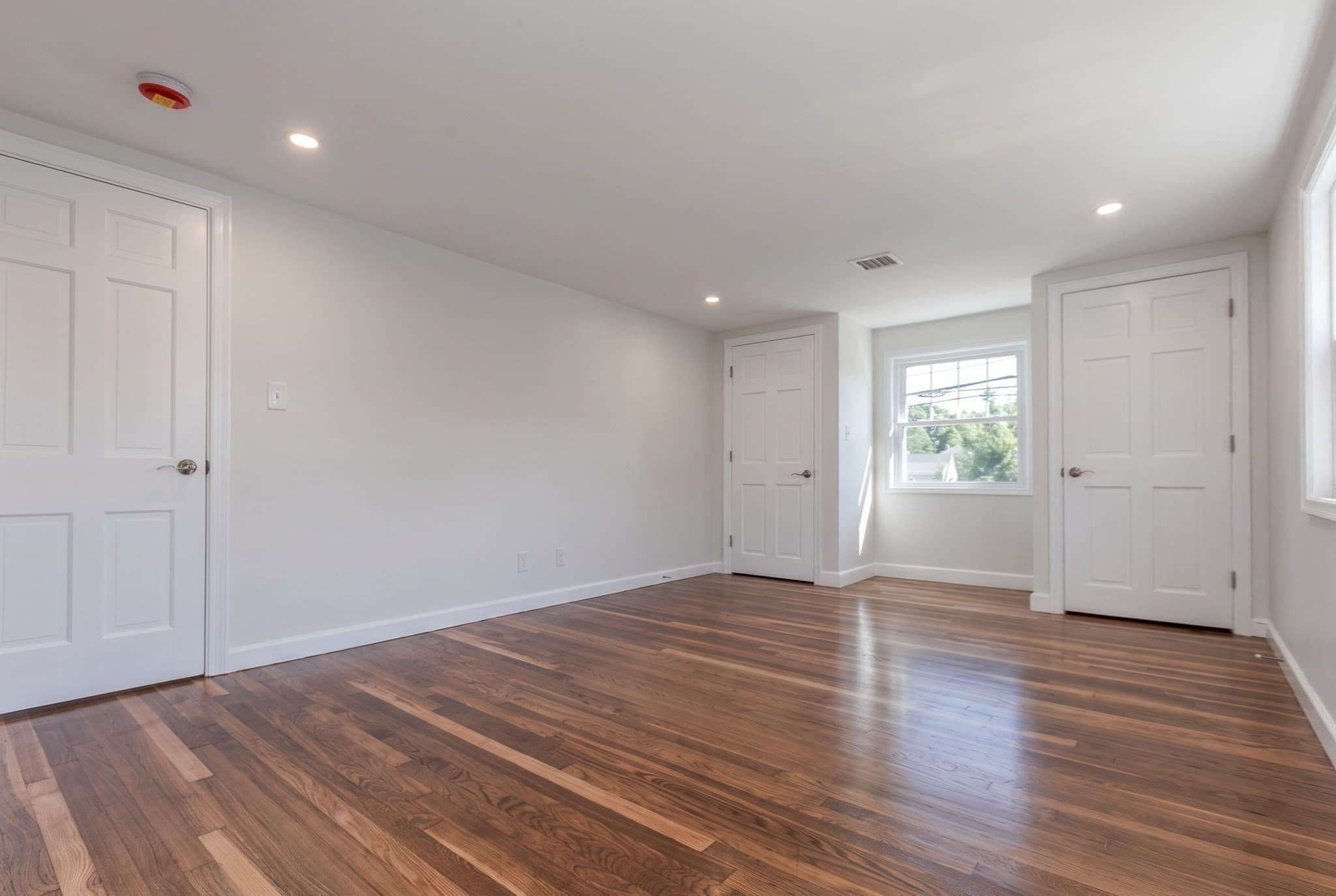 Single Family Residence at 32 Centre St, Milton MA 02186, Milton, photo 16 of 37