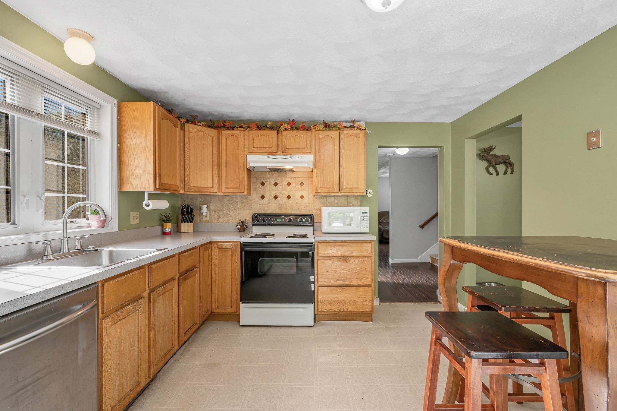 Single Family Residence at 22-B Massachusetts Ave, Billerica MA 01821, Billerica, photo 3 of 26