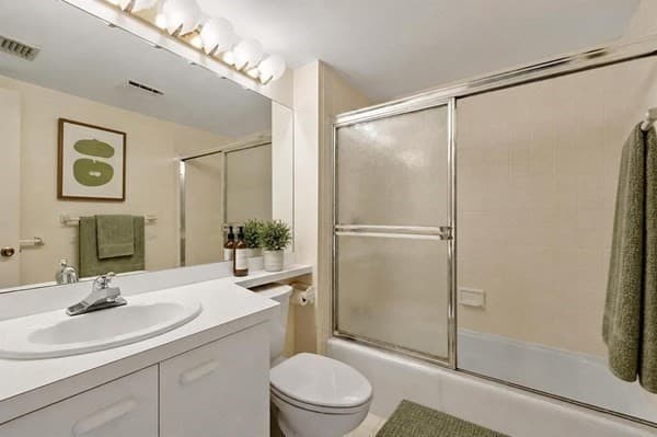 Condominium at 321 Place Ln # 321, Woburn MA 01801, Woburn, photo 7 of 27