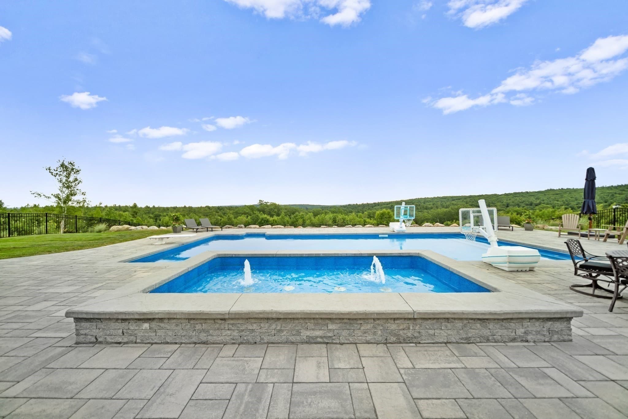 Single Family Residence at 17 Chestnut Lane, Littleton MA 01460, Littleton, photo 3 of 42