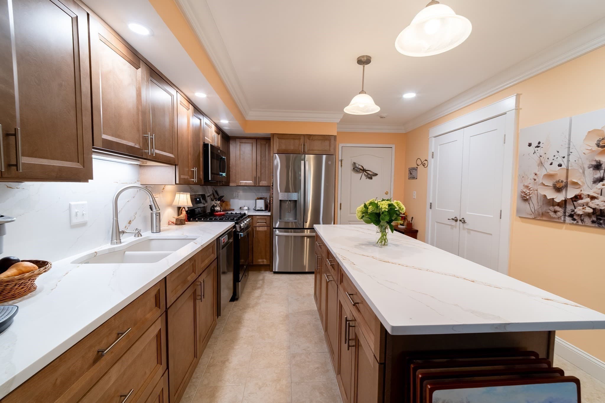 Condominium at 915 Hathaway Rd # 205, New Bedford MA 02740, New Bedford, photo 3 of 24