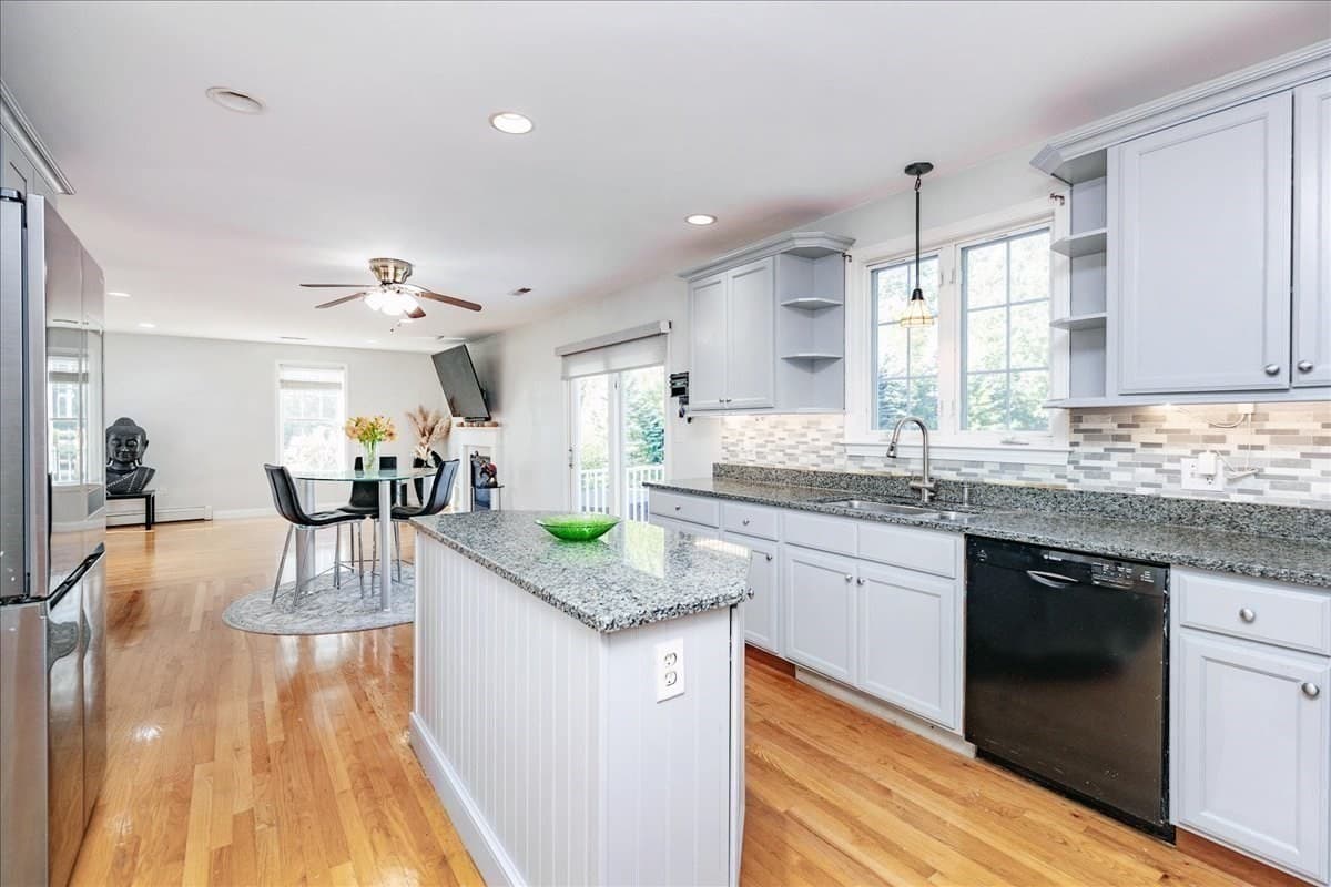 Single Family Residence at 4 Hemlock Lane, Groveland MA 01834, Groveland, photo 6 of 42