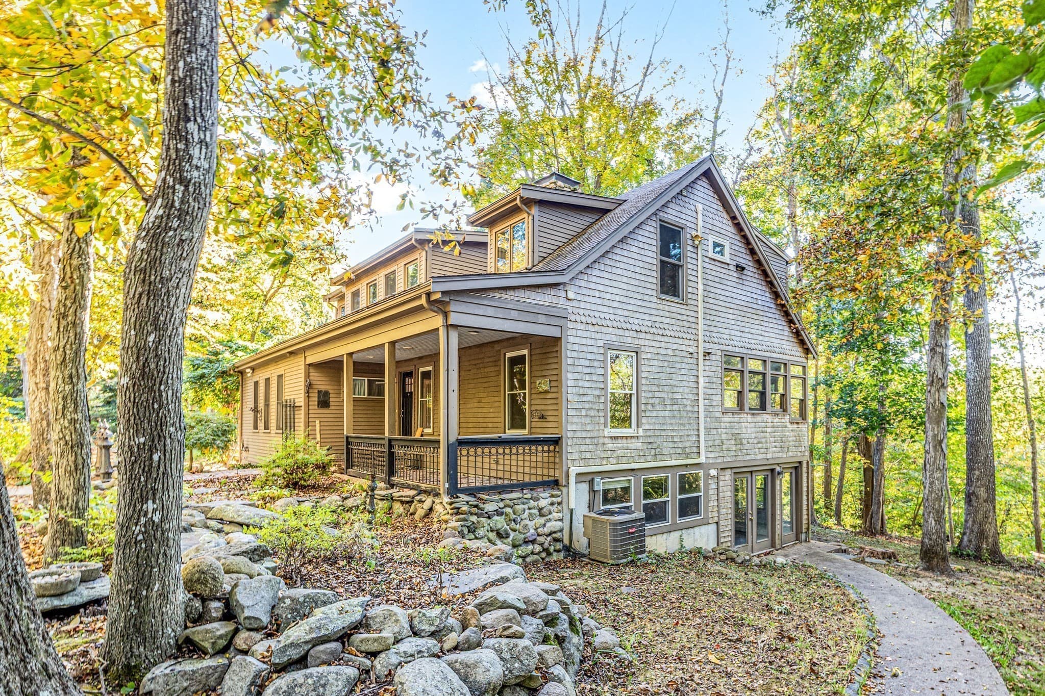 Single Family Residence at 454 Spring St, Marshfield MA 02050, Marshfield, photo 2 of 27
