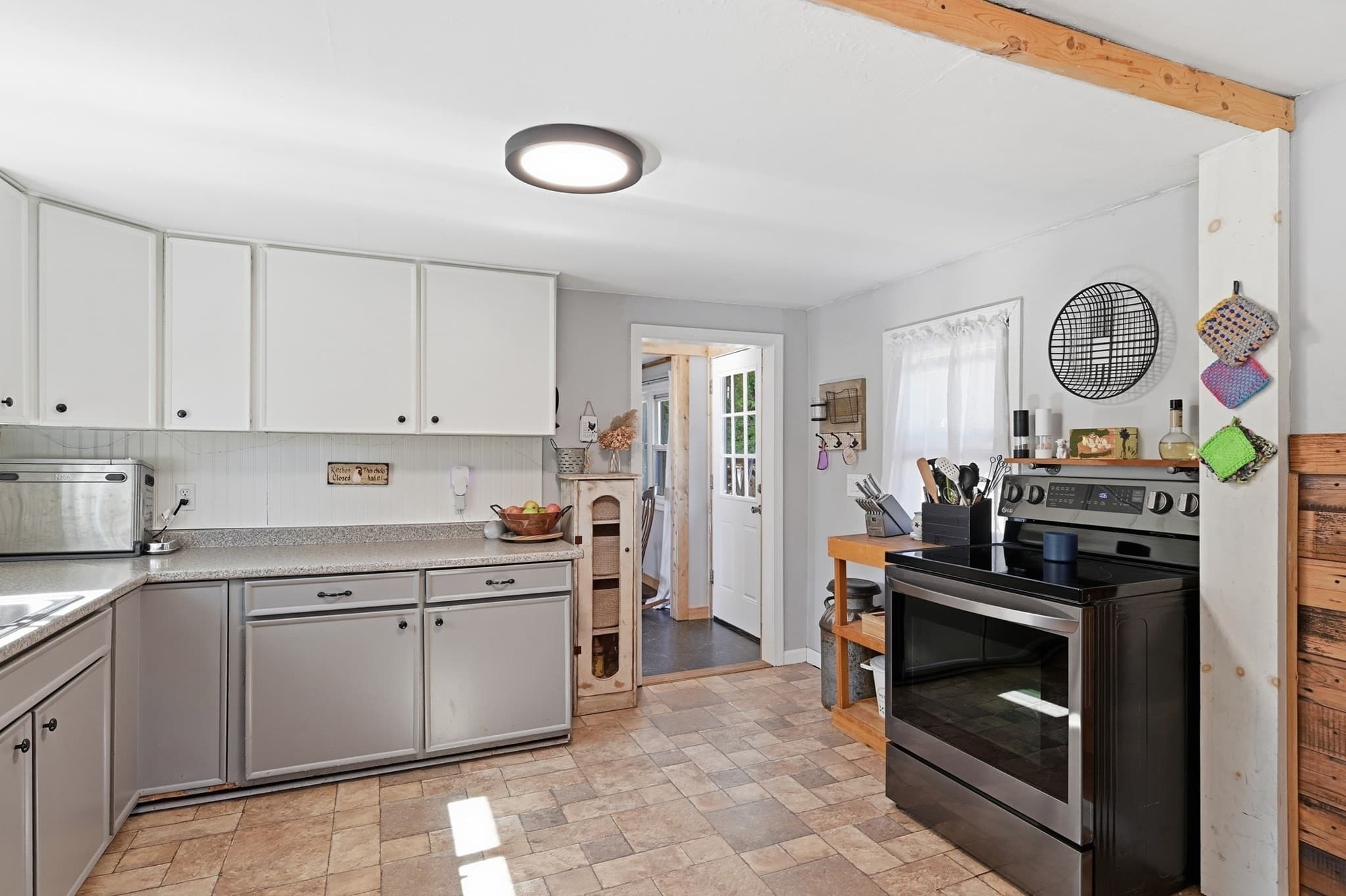 Single Family Residence at 39 Birchwood Rd, Southwick MA 01077, Southwick, photo 5 of 27