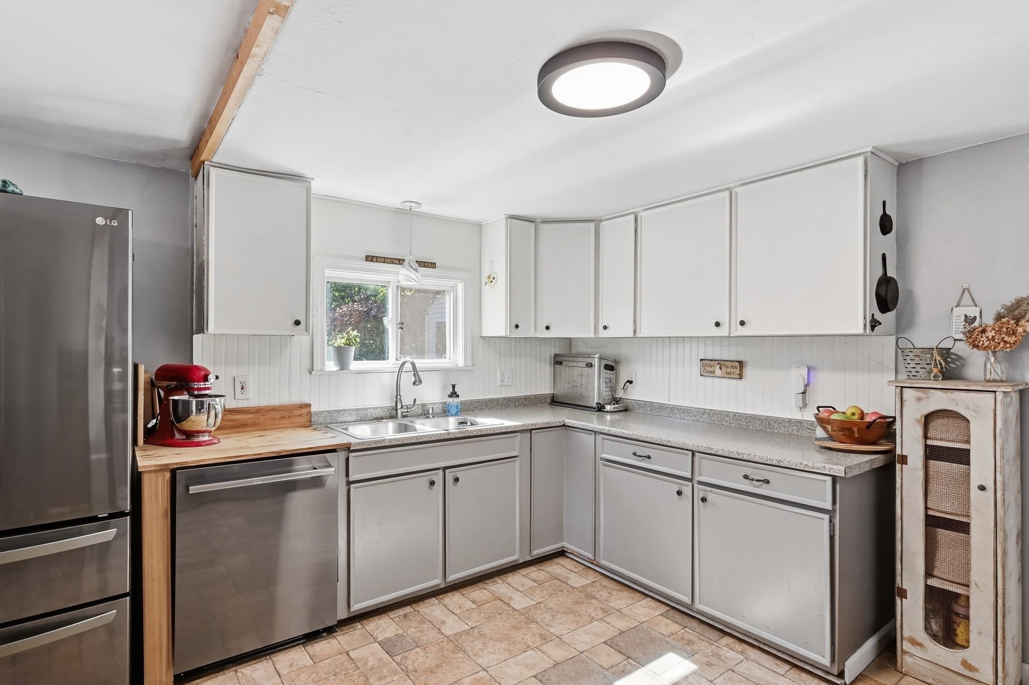 Single Family Residence at 39 Birchwood Rd, Southwick MA 01077, Southwick, photo 4 of 27