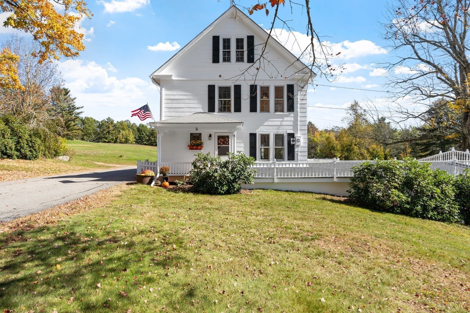 Single Family Residence at 6 Weaver Farm Rd, Rutland MA 01543, Rutland, photo 2 of 42