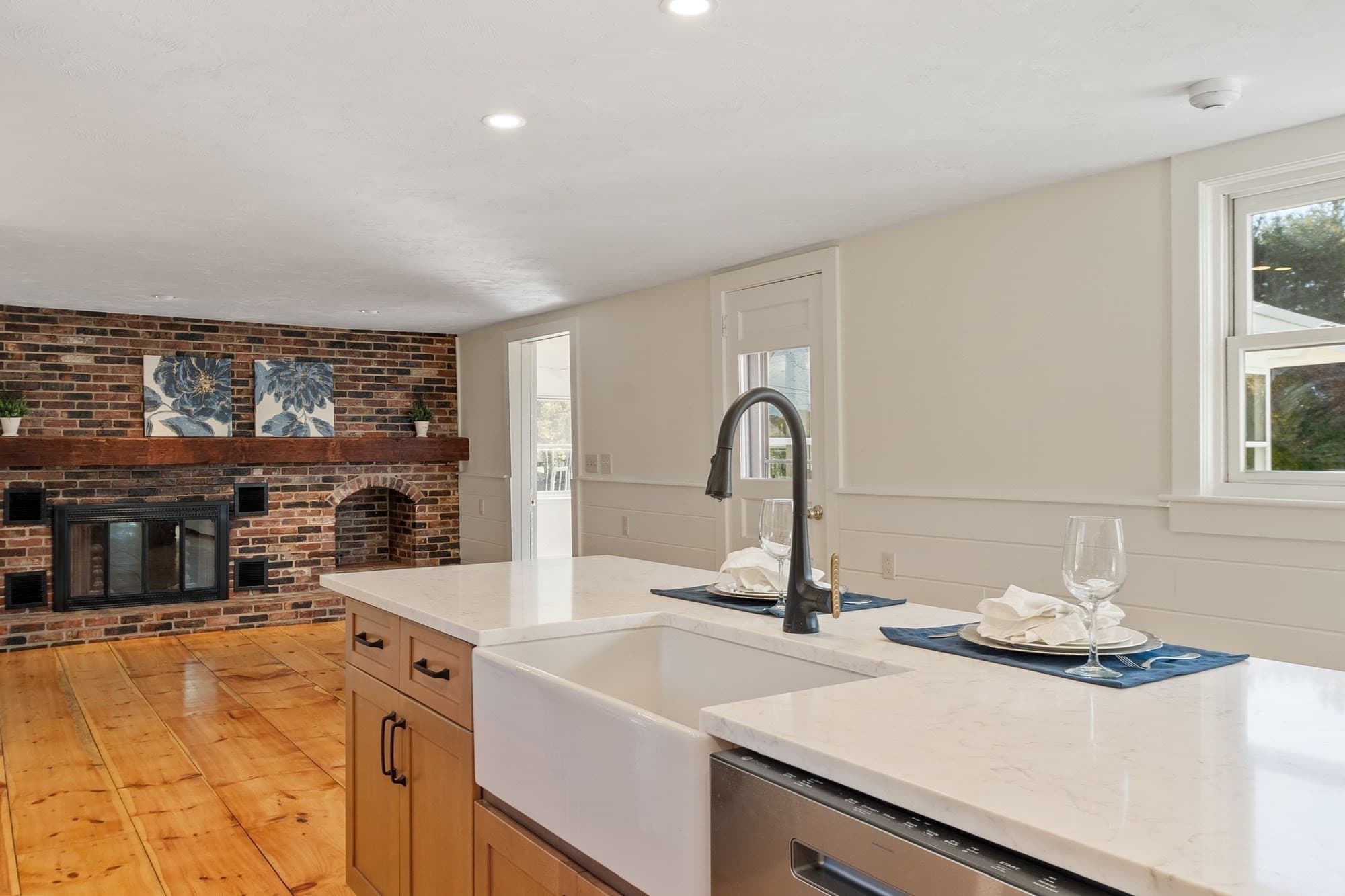 Single Family Residence at 6 Weaver Farm Rd, Rutland MA 01543, Rutland, photo 17 of 42