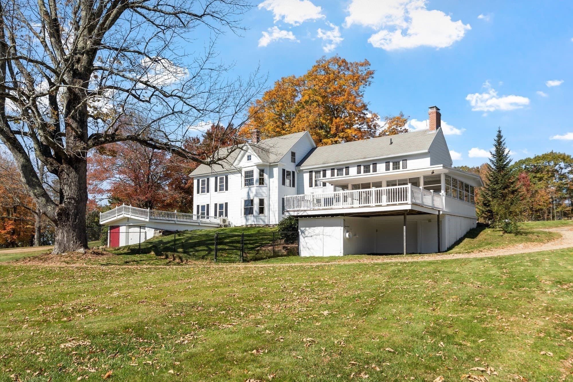 Single Family Residence at 6 Weaver Farm Rd, Rutland MA 01543, Rutland, photo 3 of 42