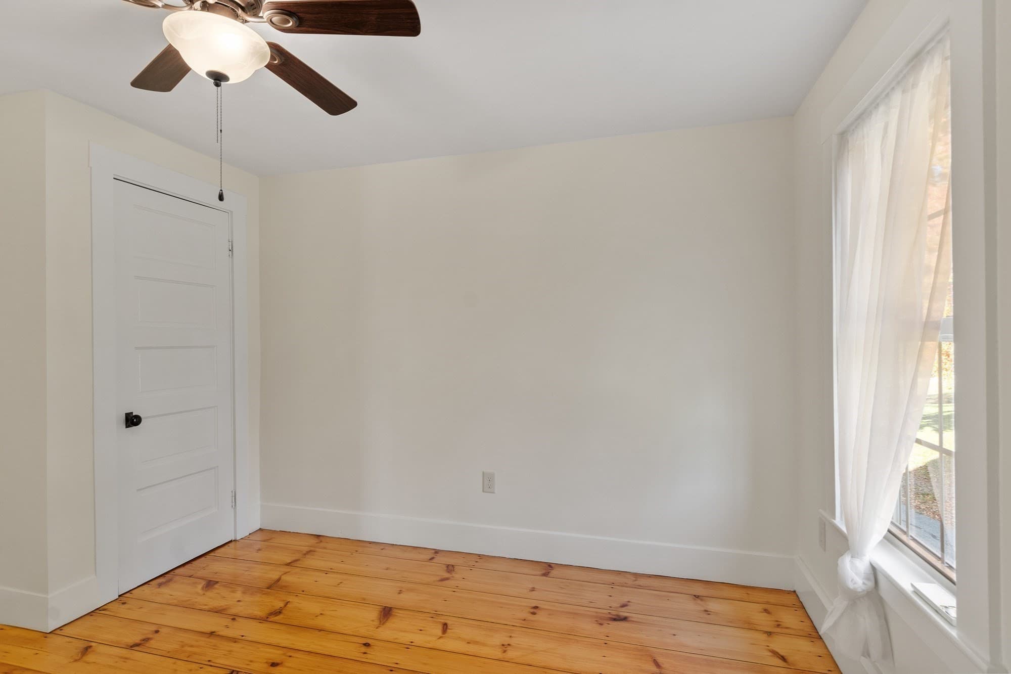 Single Family Residence at 6 Weaver Farm Rd, Rutland MA 01543, Rutland, photo 36 of 42