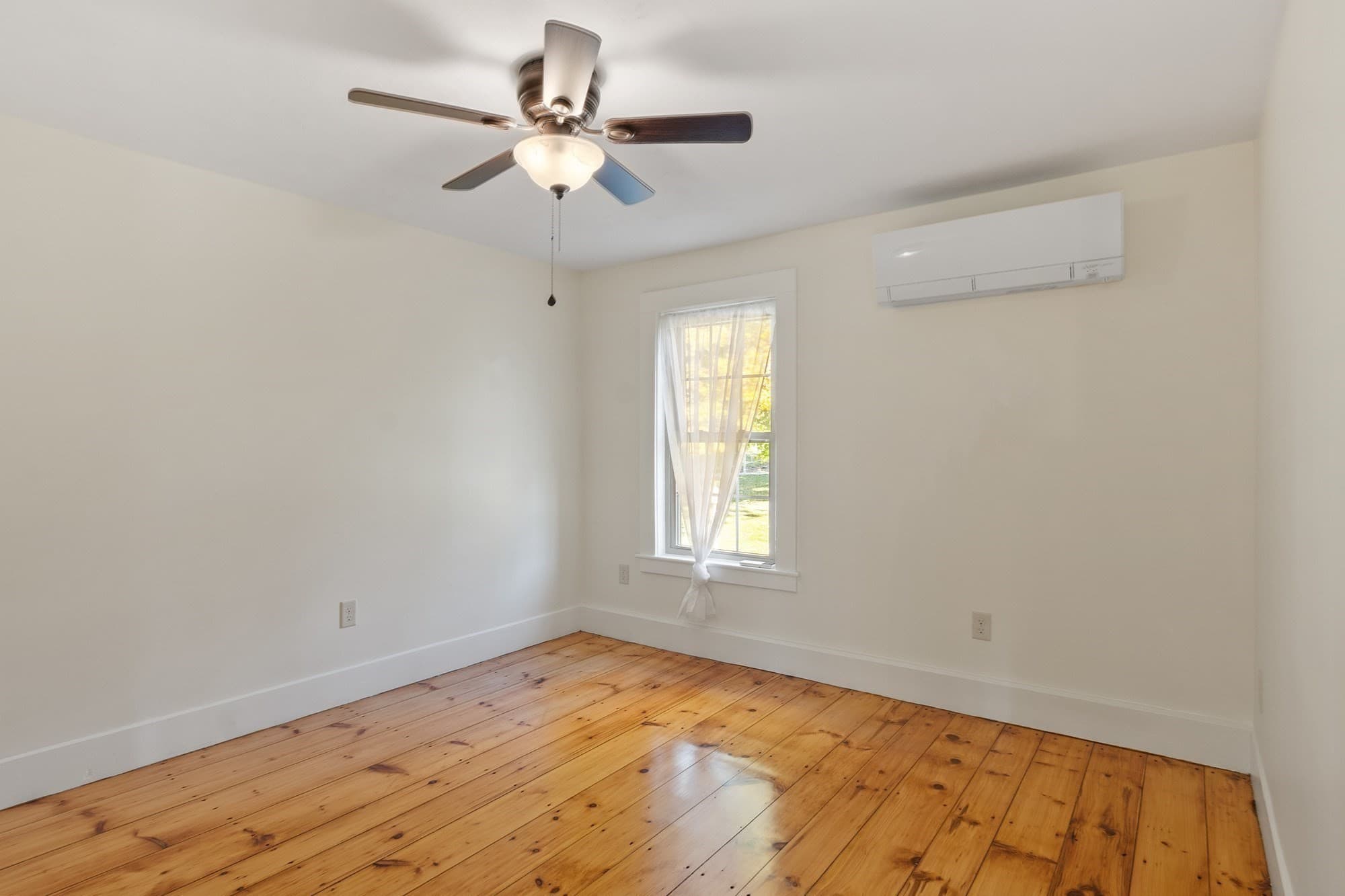 Single Family Residence at 6 Weaver Farm Rd, Rutland MA 01543, Rutland, photo 29 of 42