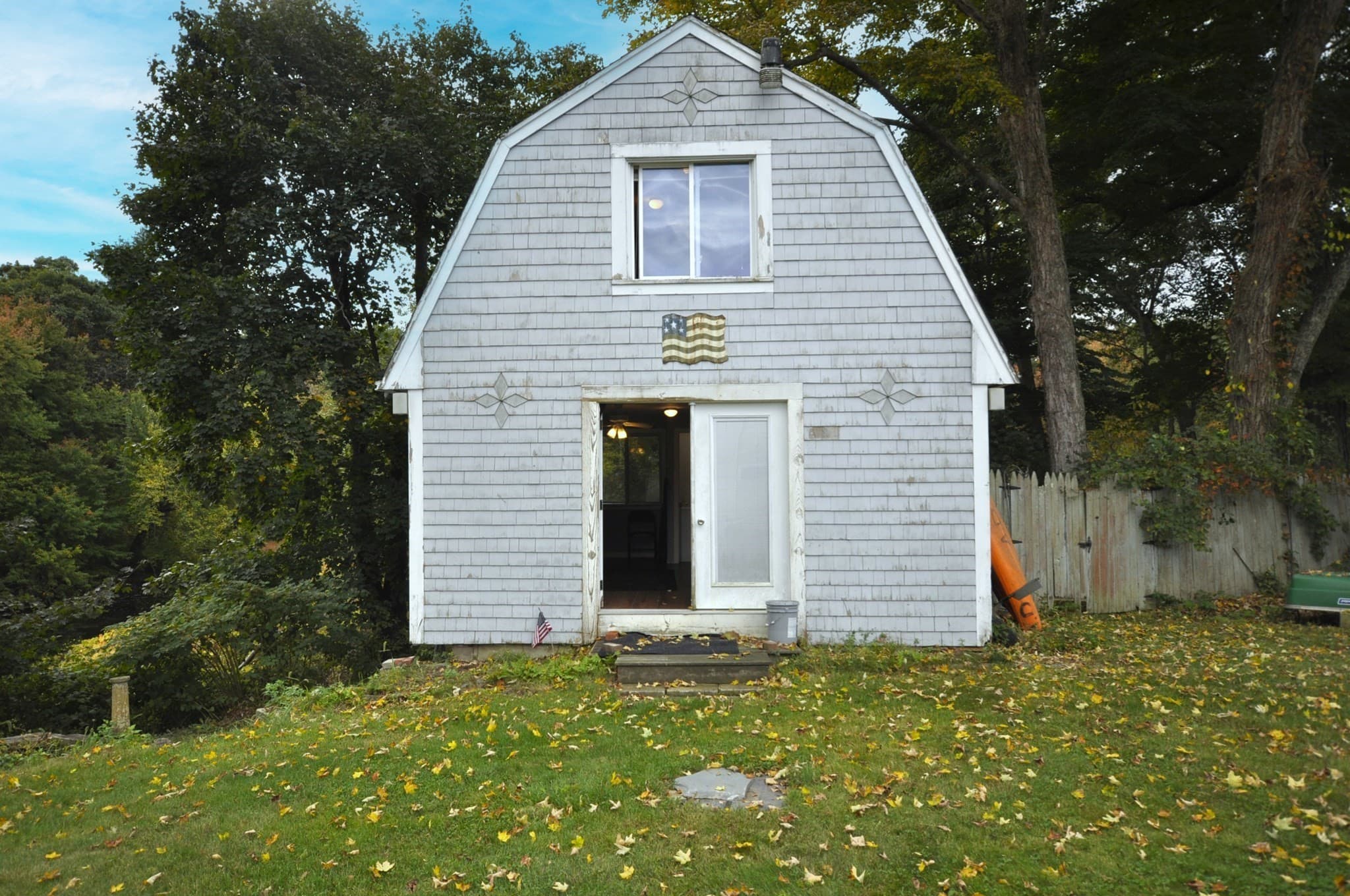 Single Family Residence at 723 Plymouth St, East Bridgewater MA 02333, East Bridgewater, photo 2 of 13