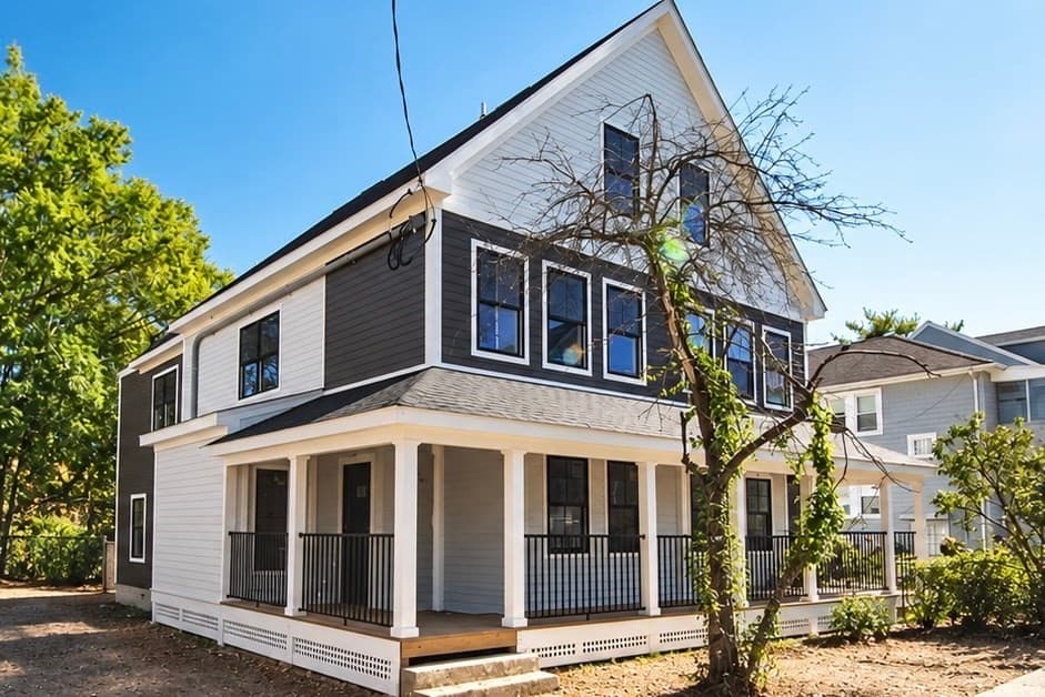 64 Dalby St # 3, Newton MA 02458