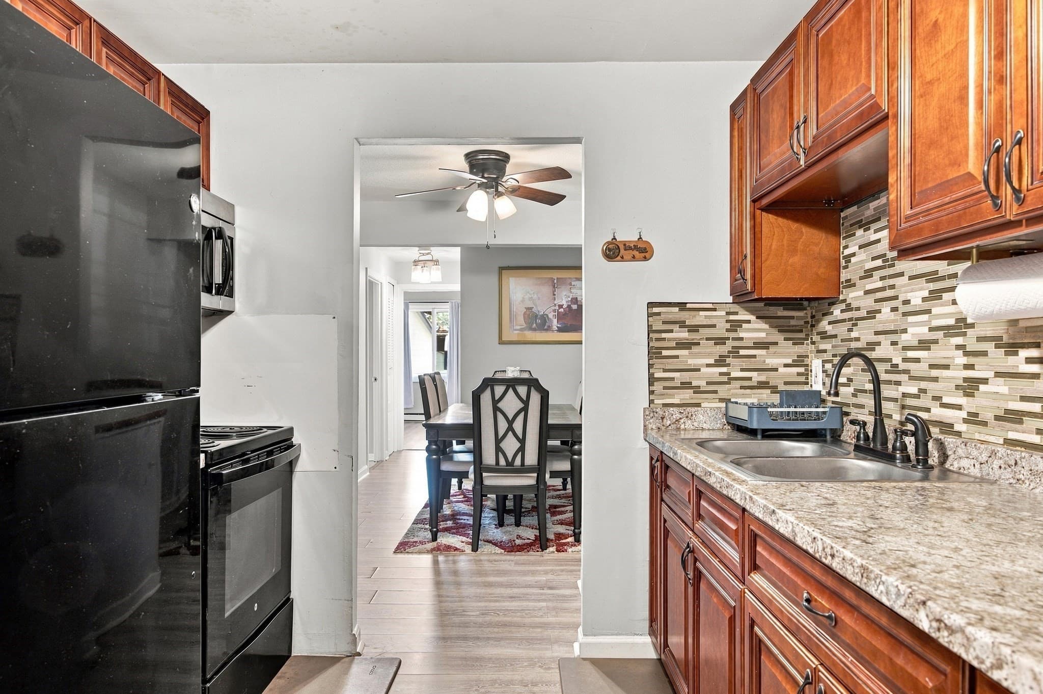 Condominium at 300 Smithfield Rd # 5, North Providence RI 02904, North Providence, photo 5 of 20