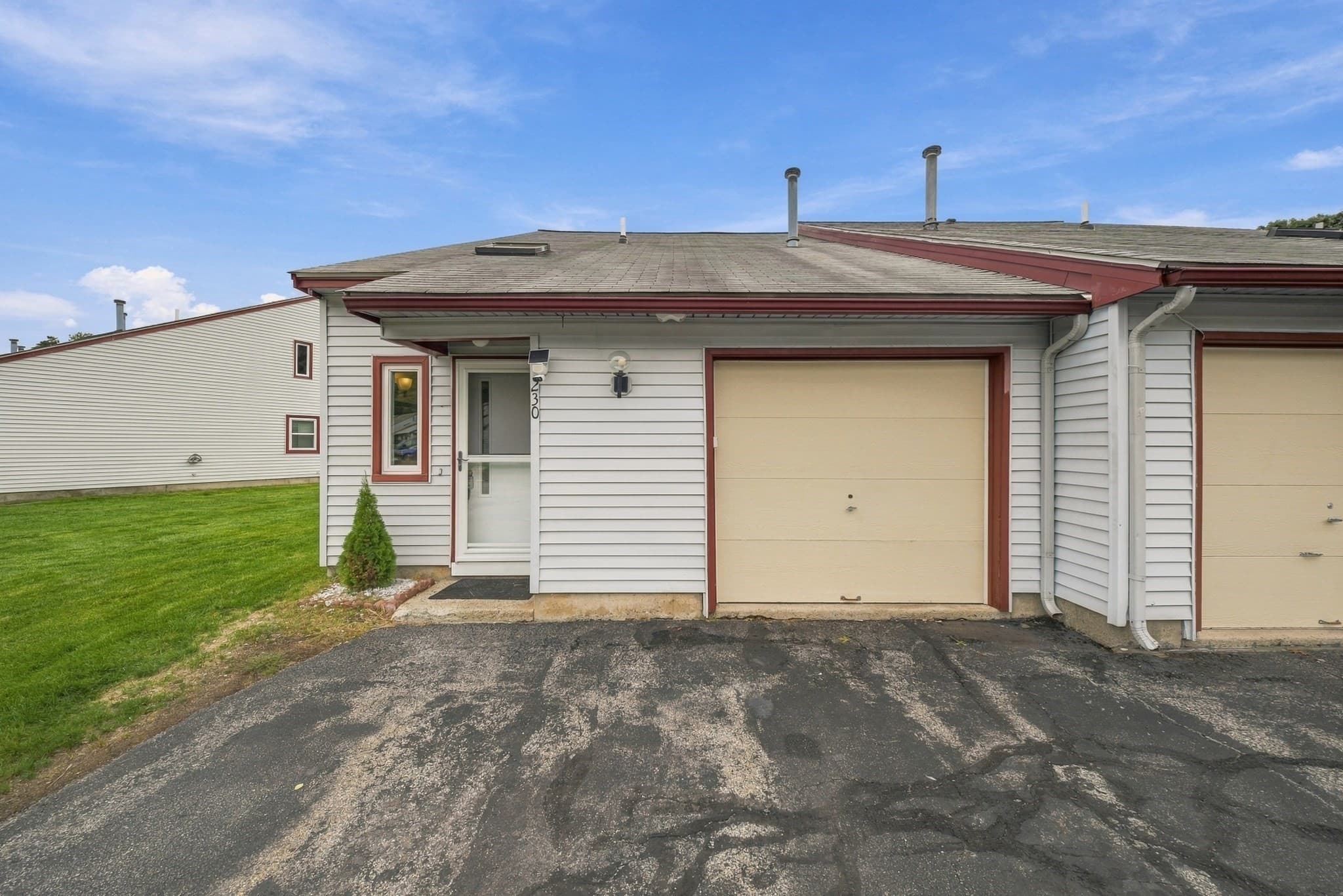 230 Stonebridge Dr # 230, Nashua NH 03063