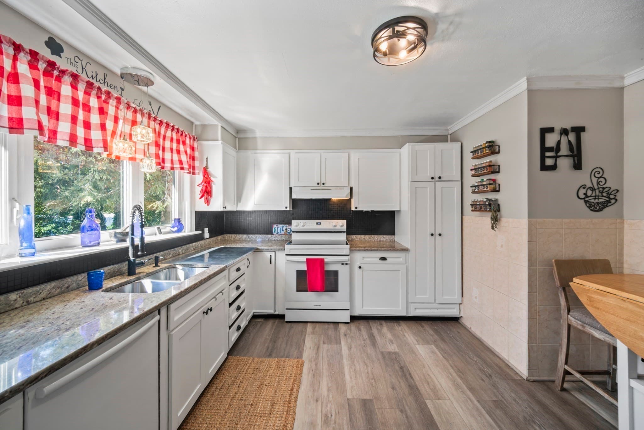 Single Family Residence at 21 Hillcrest Road, Marlborough MA 01752, Marlborough, photo 15 of 26