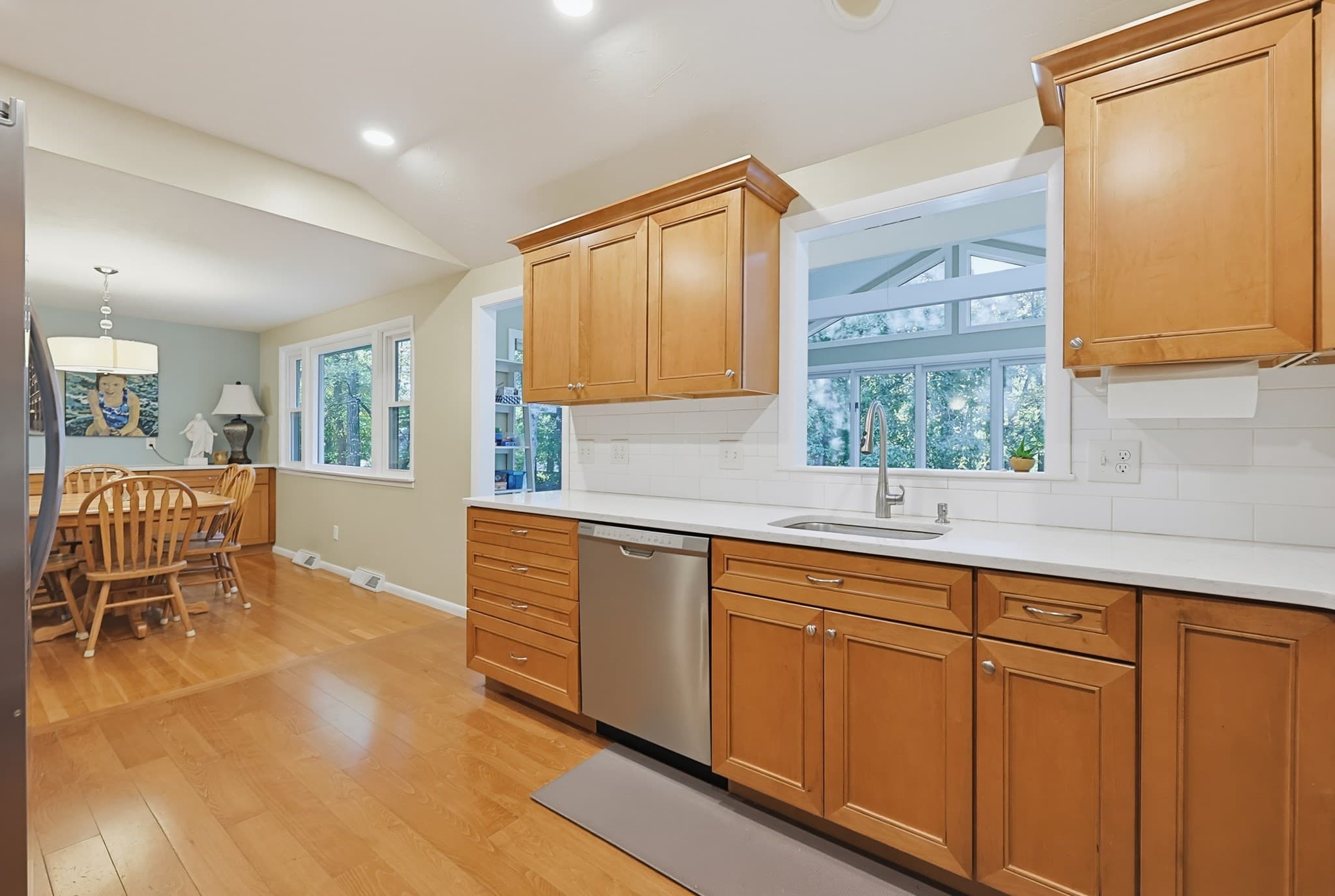 Single Family Residence at 38 Ledgewood Rd, Framingham MA 01701, Framingham, photo 12 of 35