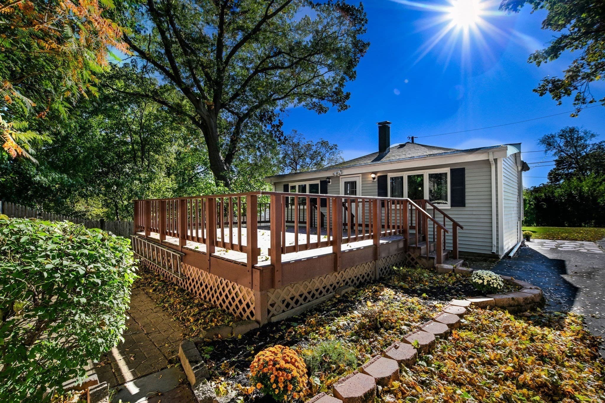 Single Family Residence at 18 Lakeside Ave, Weymouth MA 02189, Weymouth, photo 5 of 19