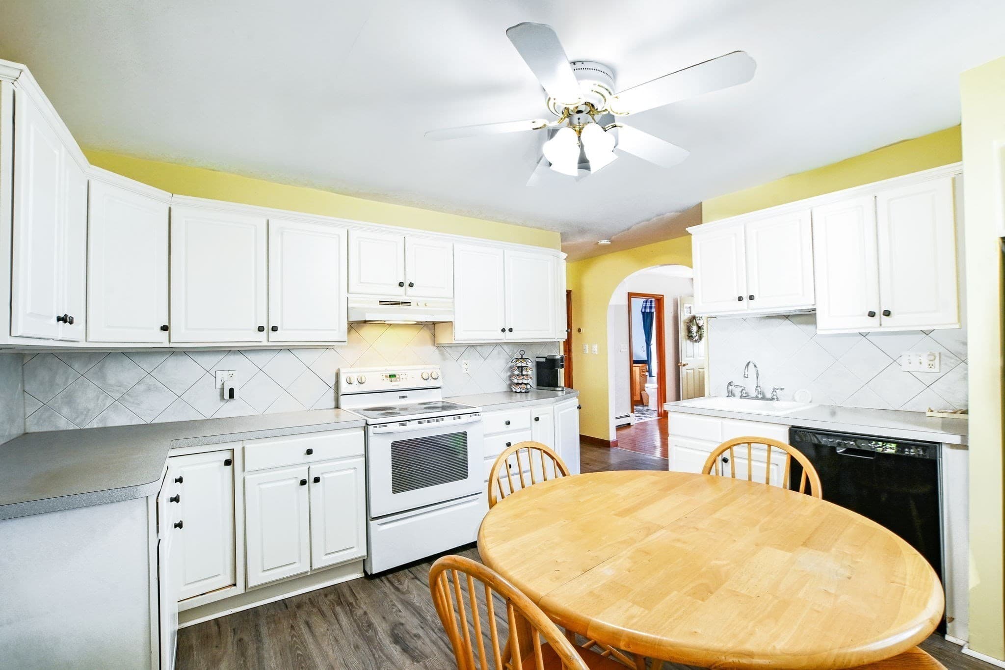 Single Family Residence at 18 Lakeside Ave, Weymouth MA 02189, Weymouth, photo 15 of 19