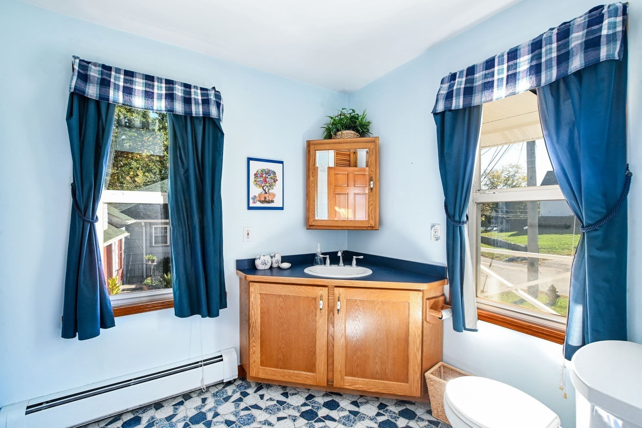 Single Family Residence at 18 Lakeside Ave, Weymouth MA 02189, Weymouth, photo 8 of 19