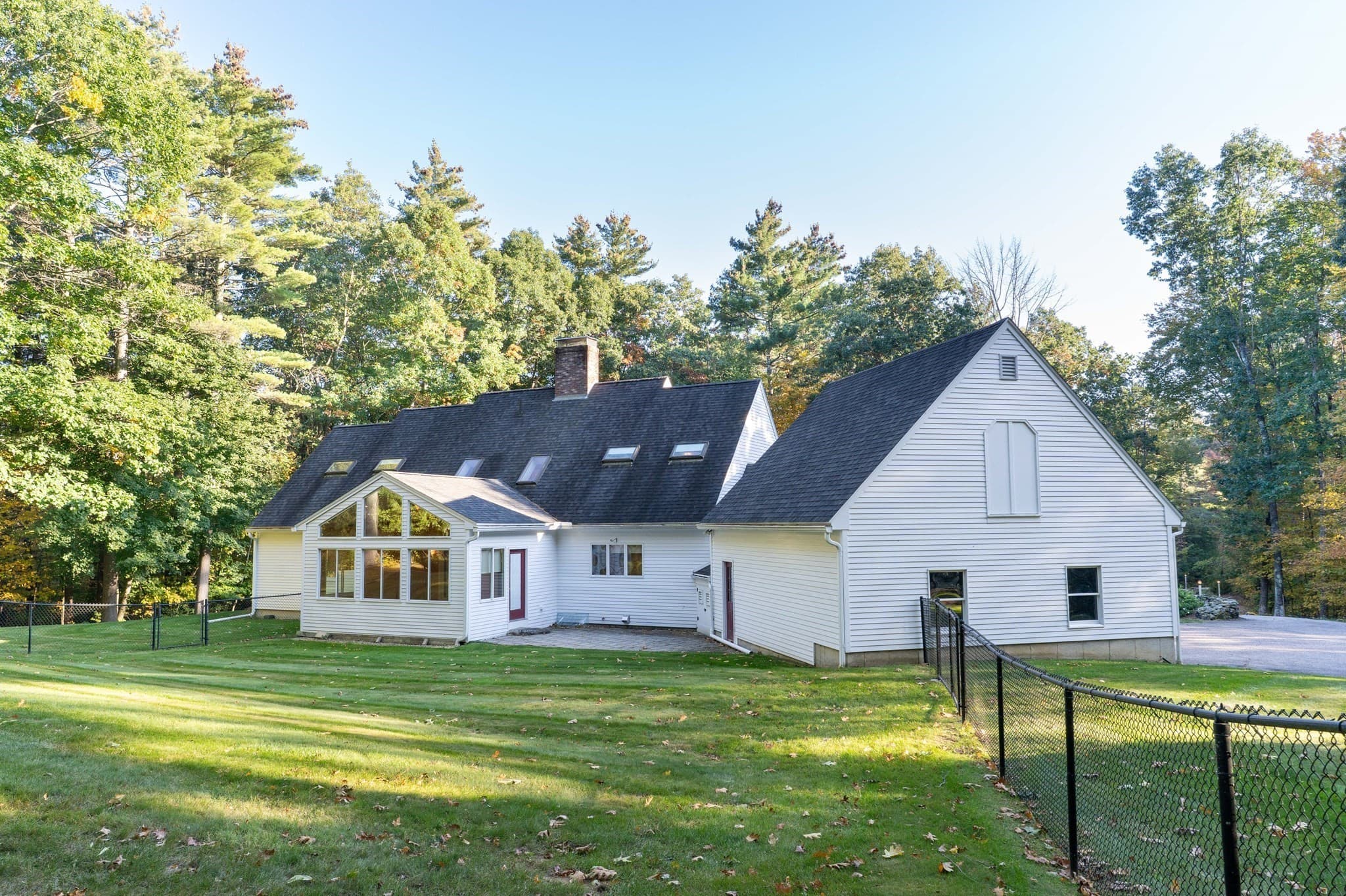 Single Family Residence at 80 Old East Brookfield Rd, North Brookfield MA 01535, North Brookfield, photo 3 of 37
