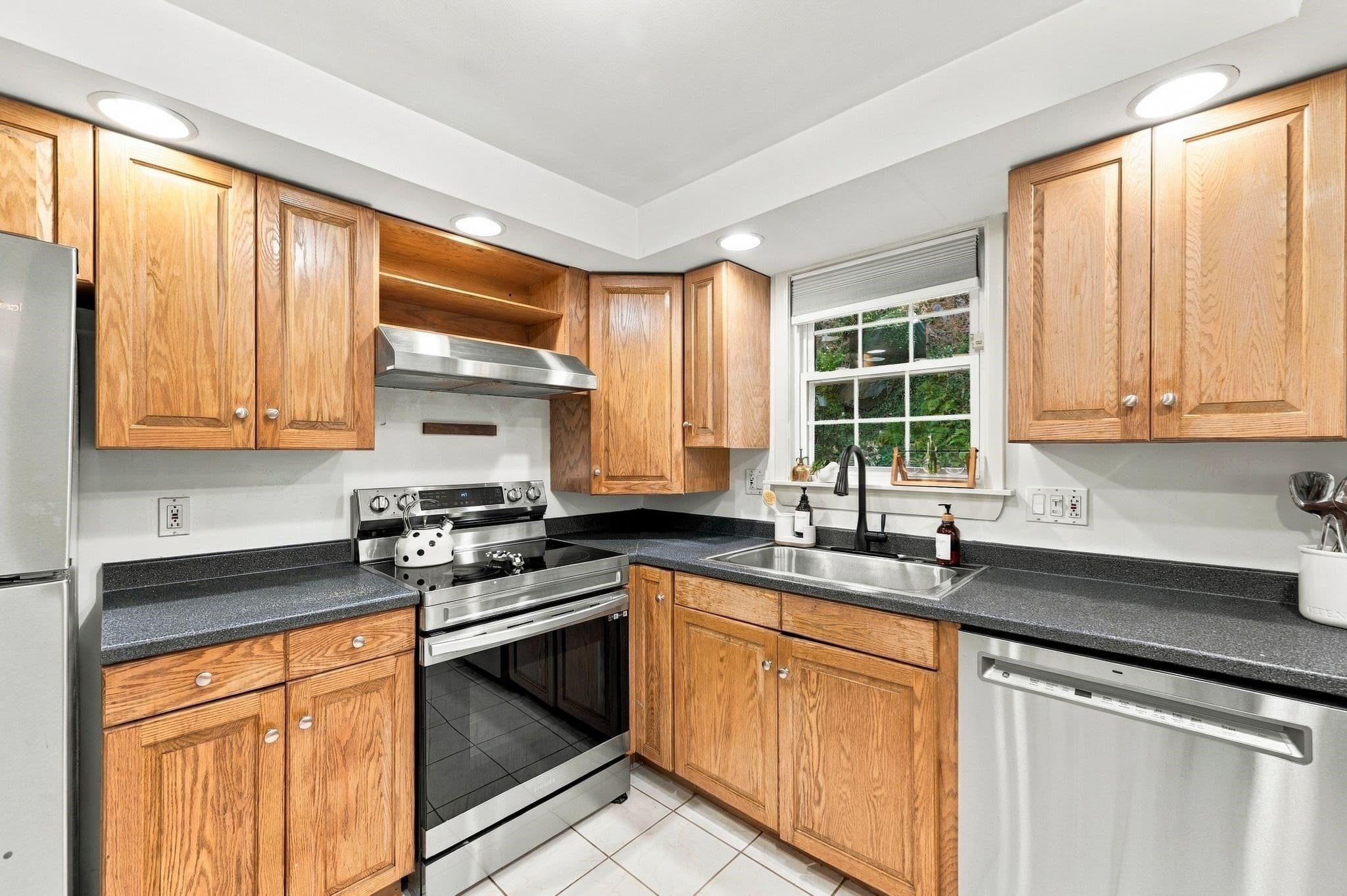 Single Family Residence at 18 Forest St, Wakefield MA 01880, Wakefield, photo 12 of 40