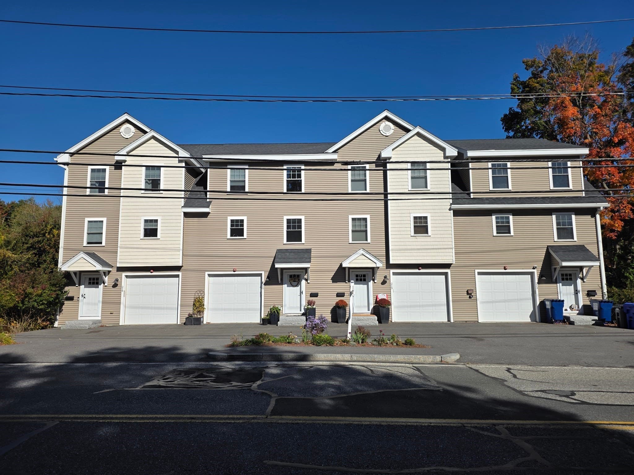 Condominium at 219 Main Street # 1, Maynard MA 01754, Maynard, photo 2 of 20