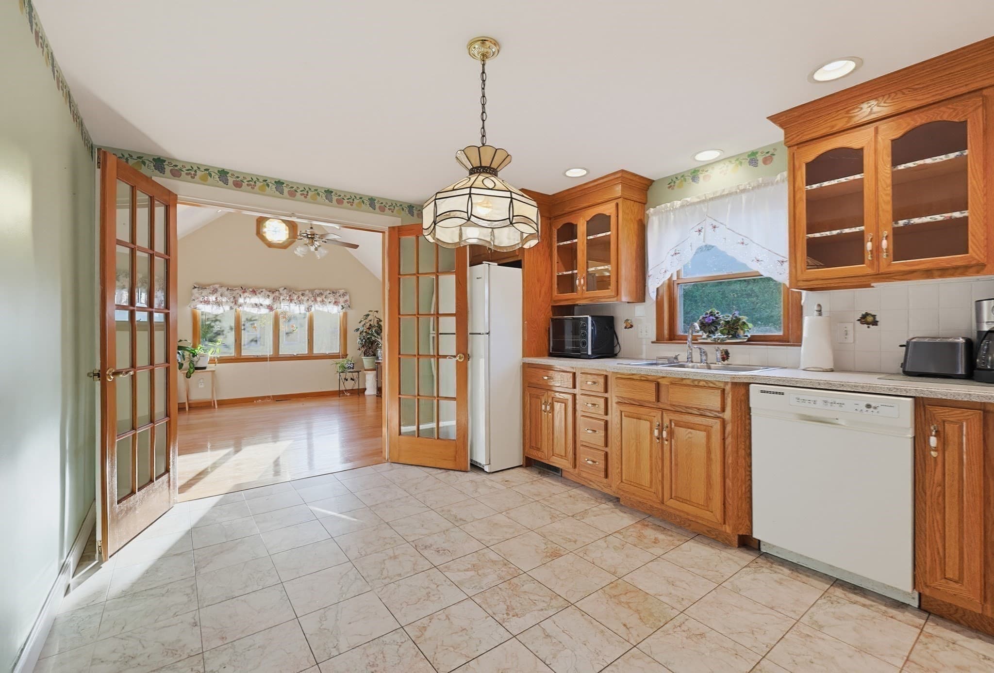 Single Family Residence at 35 Matthies St, Beverly MA 01915, Beverly, photo 12 of 32