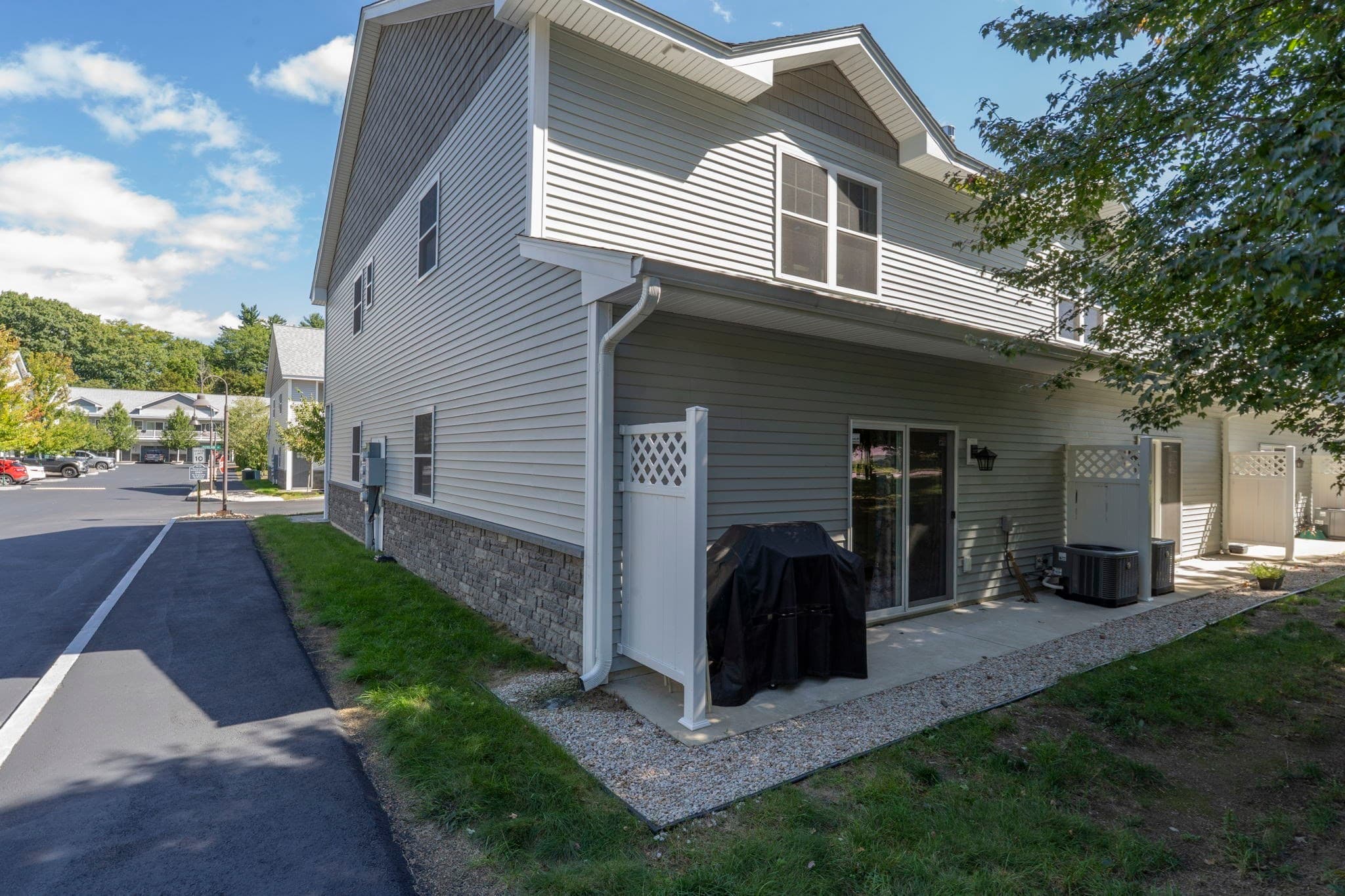 Condominium at 2 Cleveland # 1, Concord NH 03301, Concord, photo 33 of 37