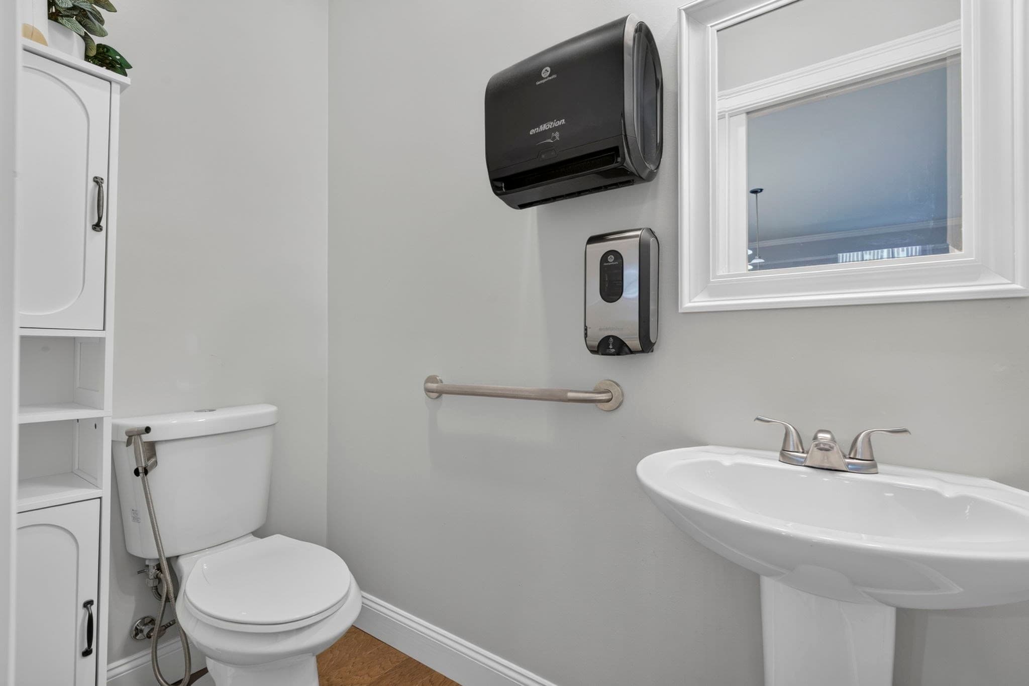 Condominium at 2 Cleveland # 1, Concord NH 03301, Concord, photo 14 of 37