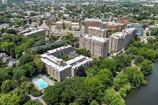 44 Washington St # 303, Brookline MA 02445