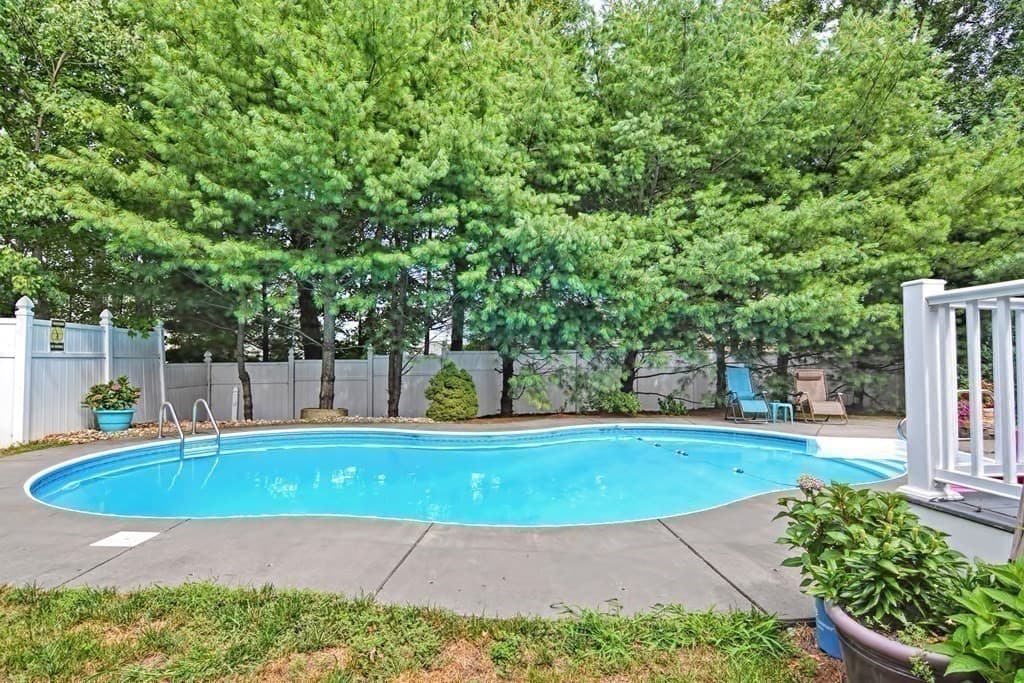 Single Family Residence at 428 Elmwood St, North Attleboro MA 02760, North Attleboro, photo 3 of 32