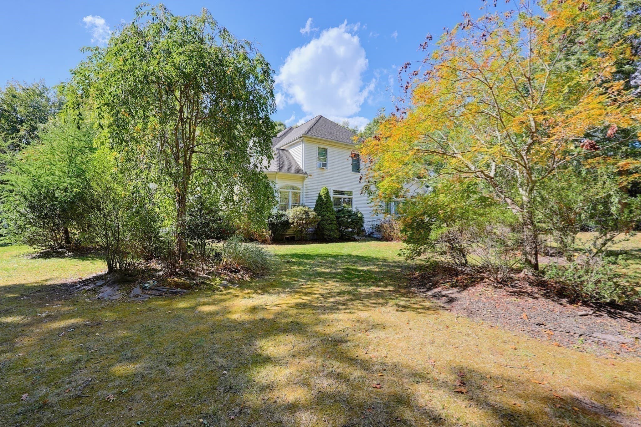 Single Family Residence at 428 Elmwood St, North Attleboro MA 02760, North Attleboro, photo 5 of 32